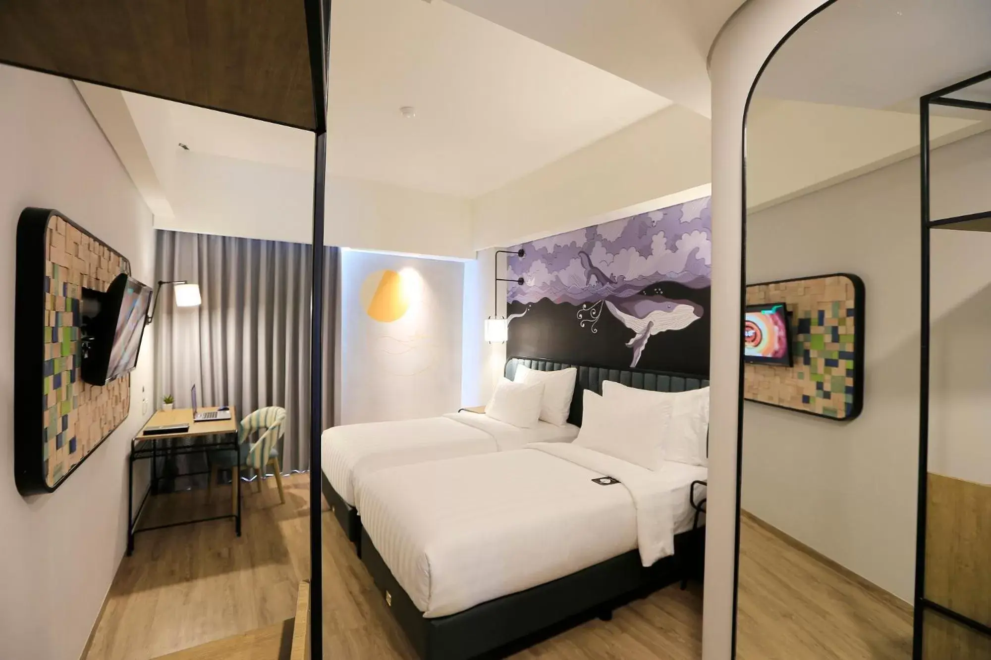 Bedroom, Bed in Luminor Hotel Purwokerto By WH