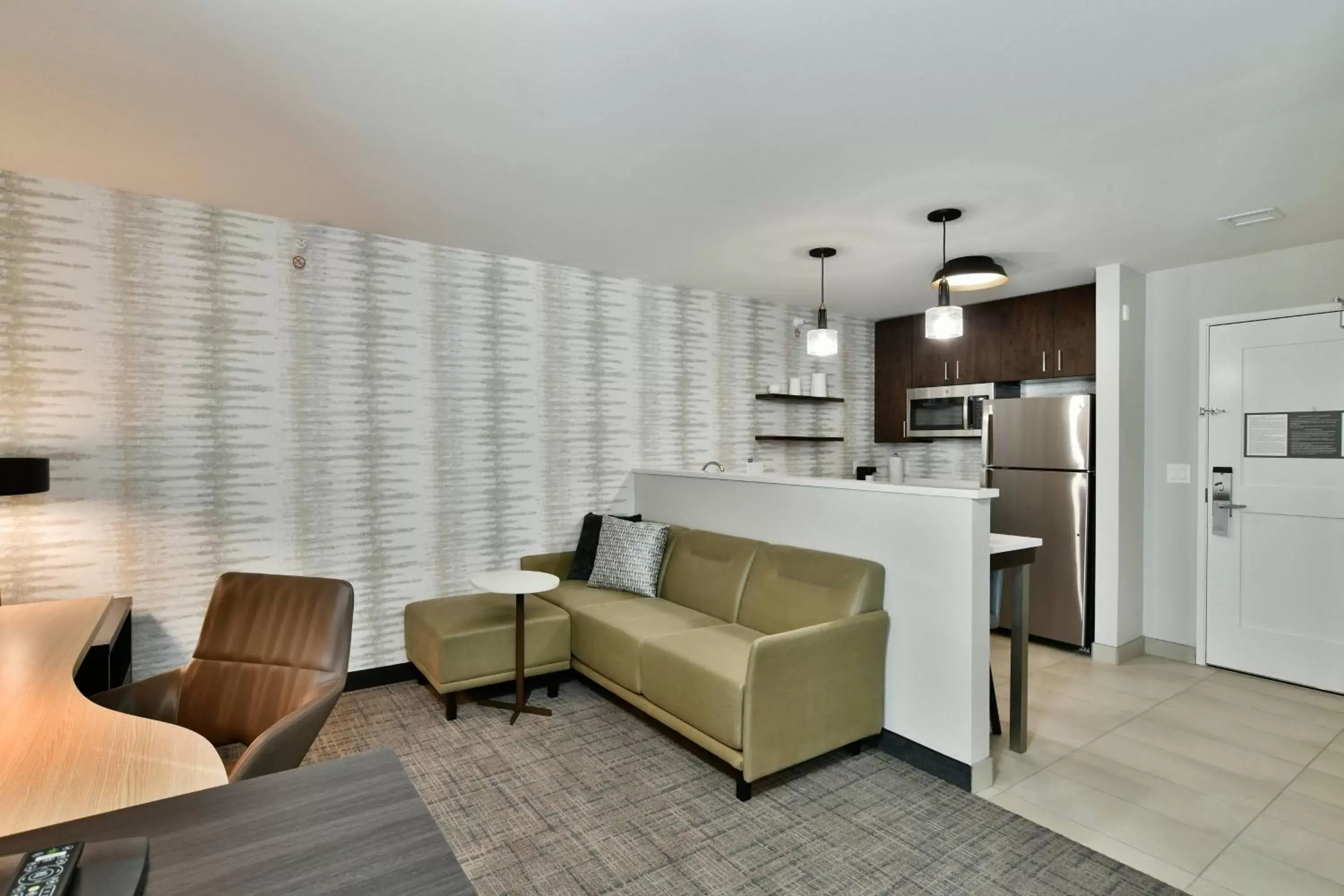 Photo of the whole room, Seating Area in Residence Inn by Marriott Eau Claire