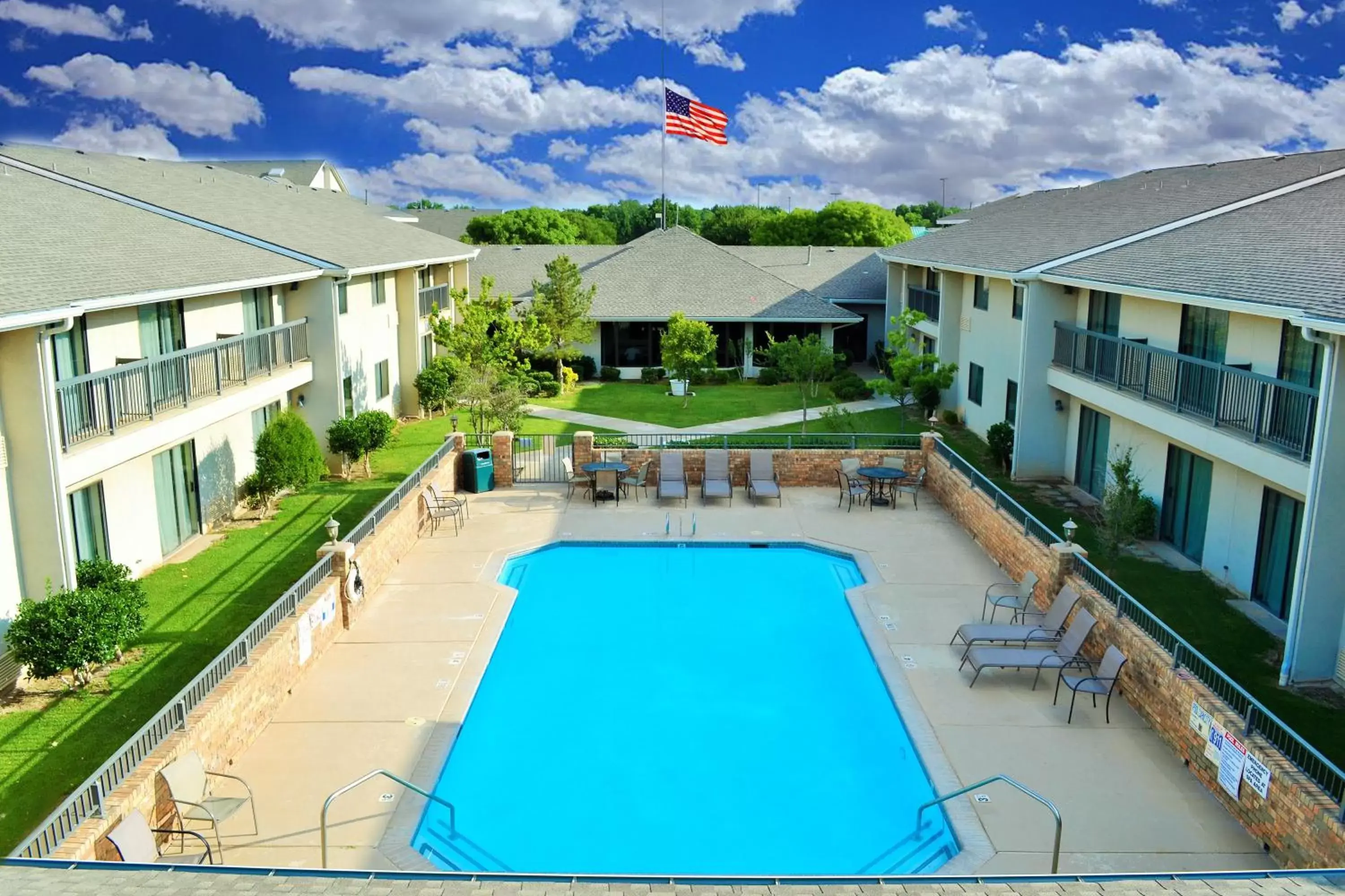 Swimming pool, Pool View in Ashmore Inn and Suites Lubbock