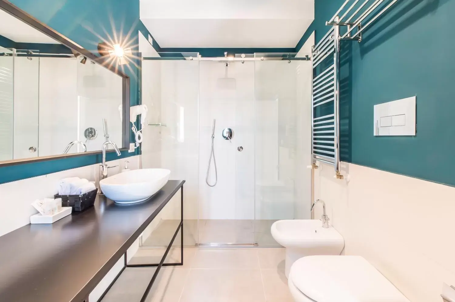 Shower, Bathroom in Dama Suite