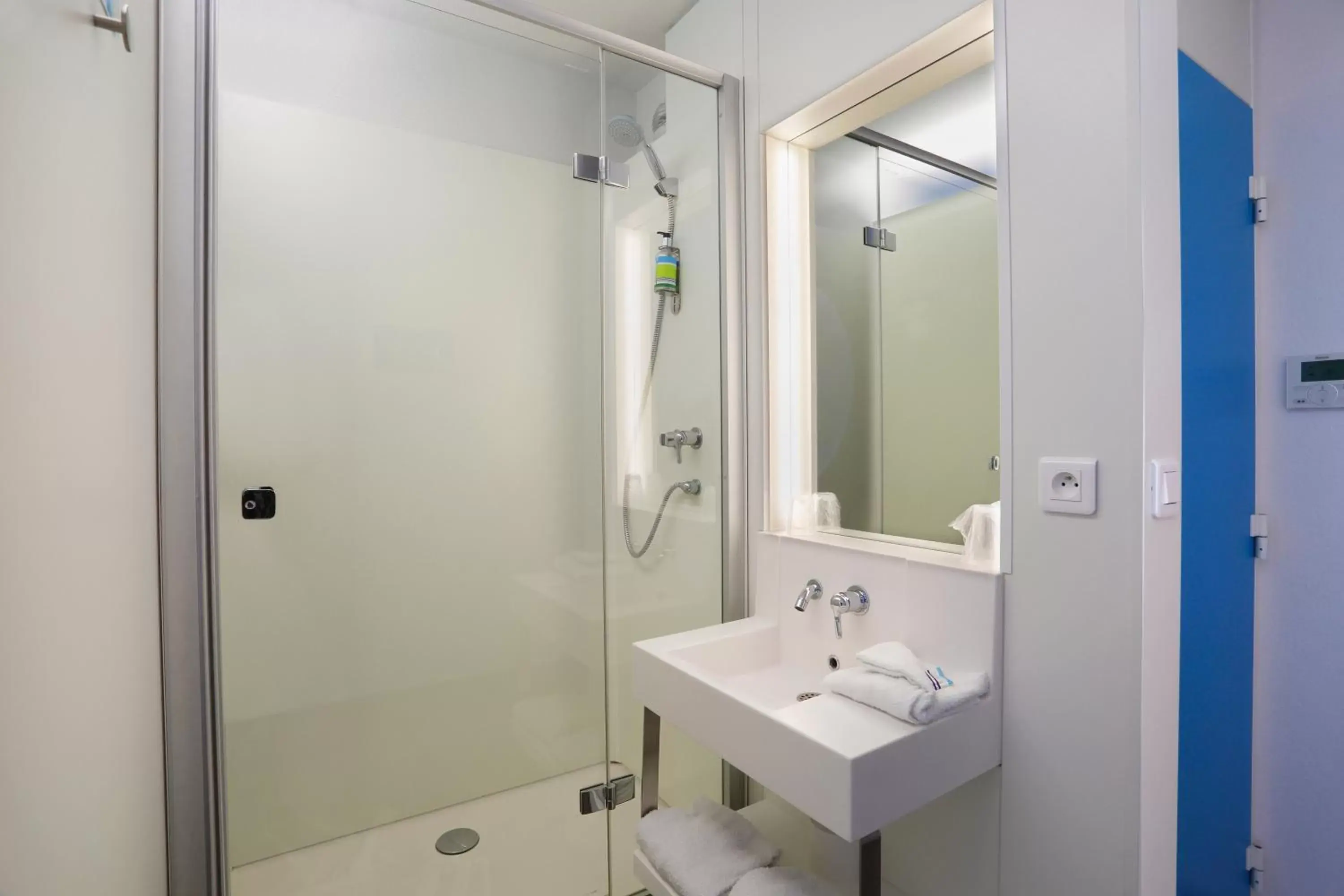 Shower, Bathroom in First Inn Hotel Blois