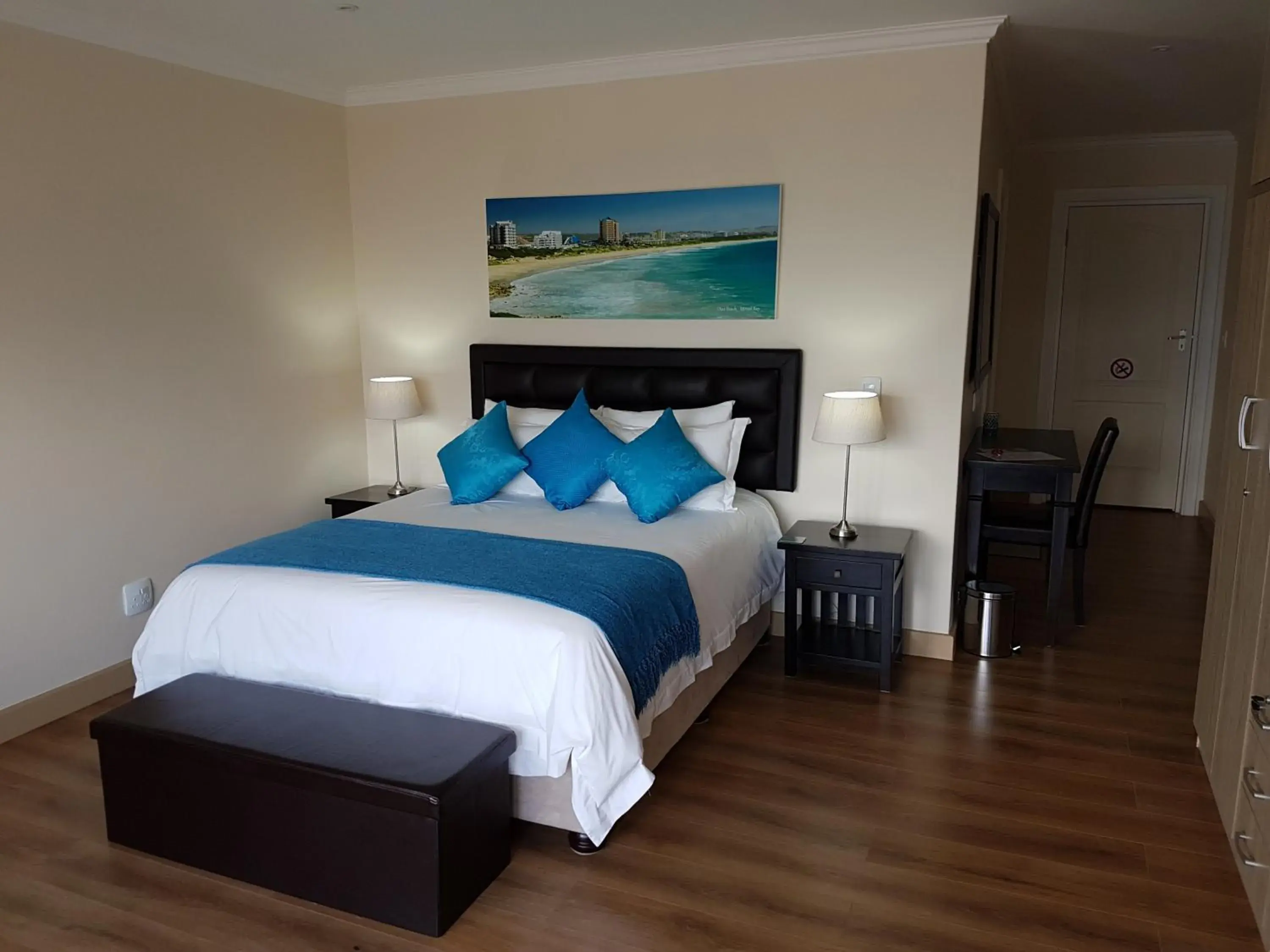 Deluxe Double Room with Balcony and Sea View - single occupancy in Aquamarine Guest House Deluxe Double Room with Balcony and Sea View - single occupancy in Aquamarine Guest House