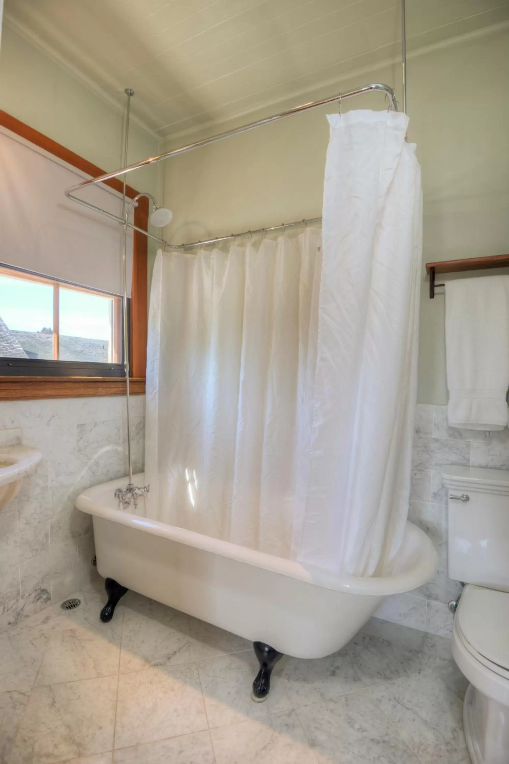 Shower, Bathroom in Sonoma Hotel