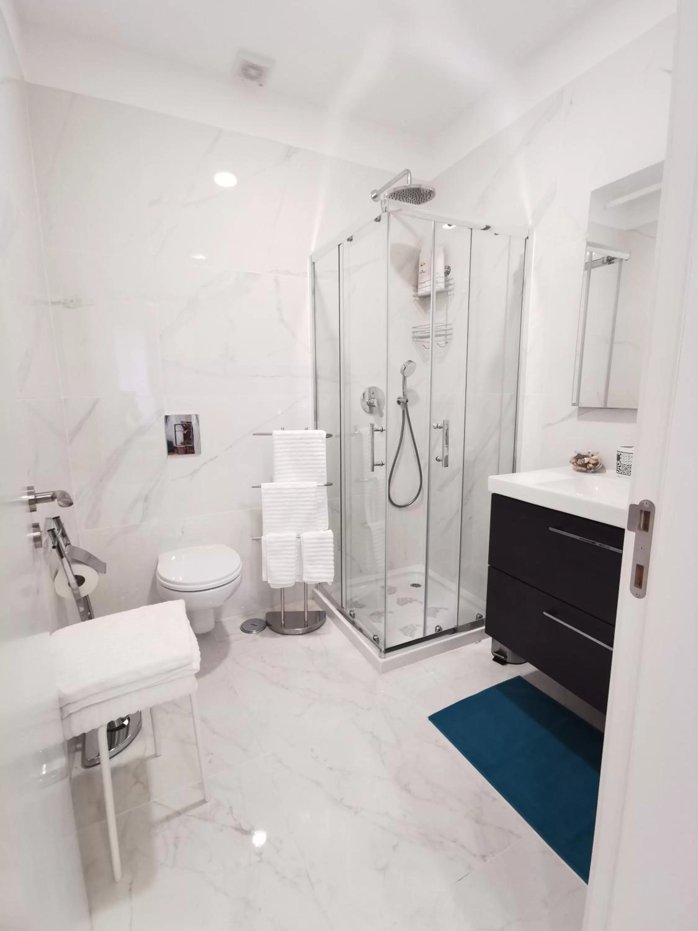 Shower in Casa Saudade luxury rooms