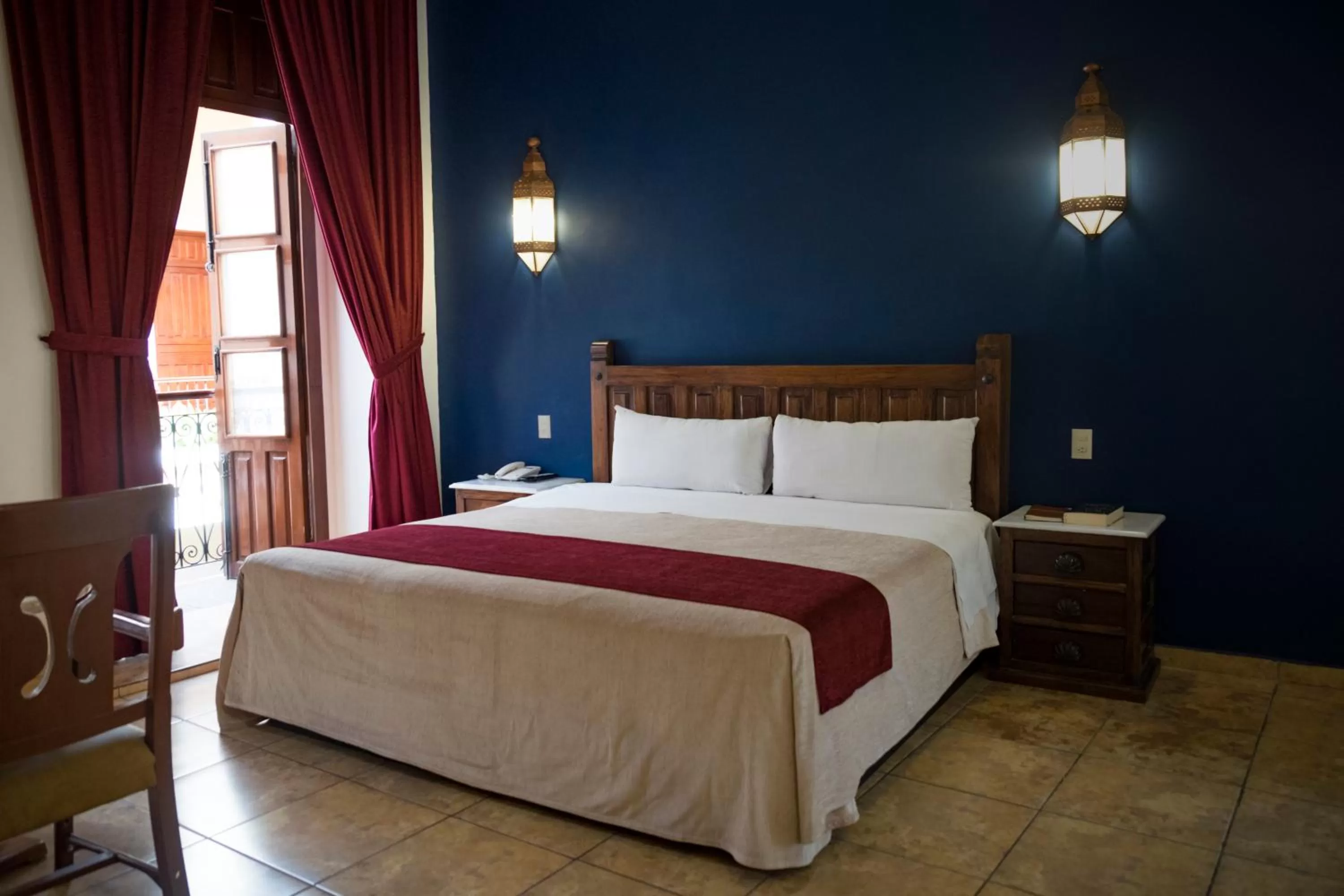 Photo of the whole room, Bed in Hotel San Francisco Plaza