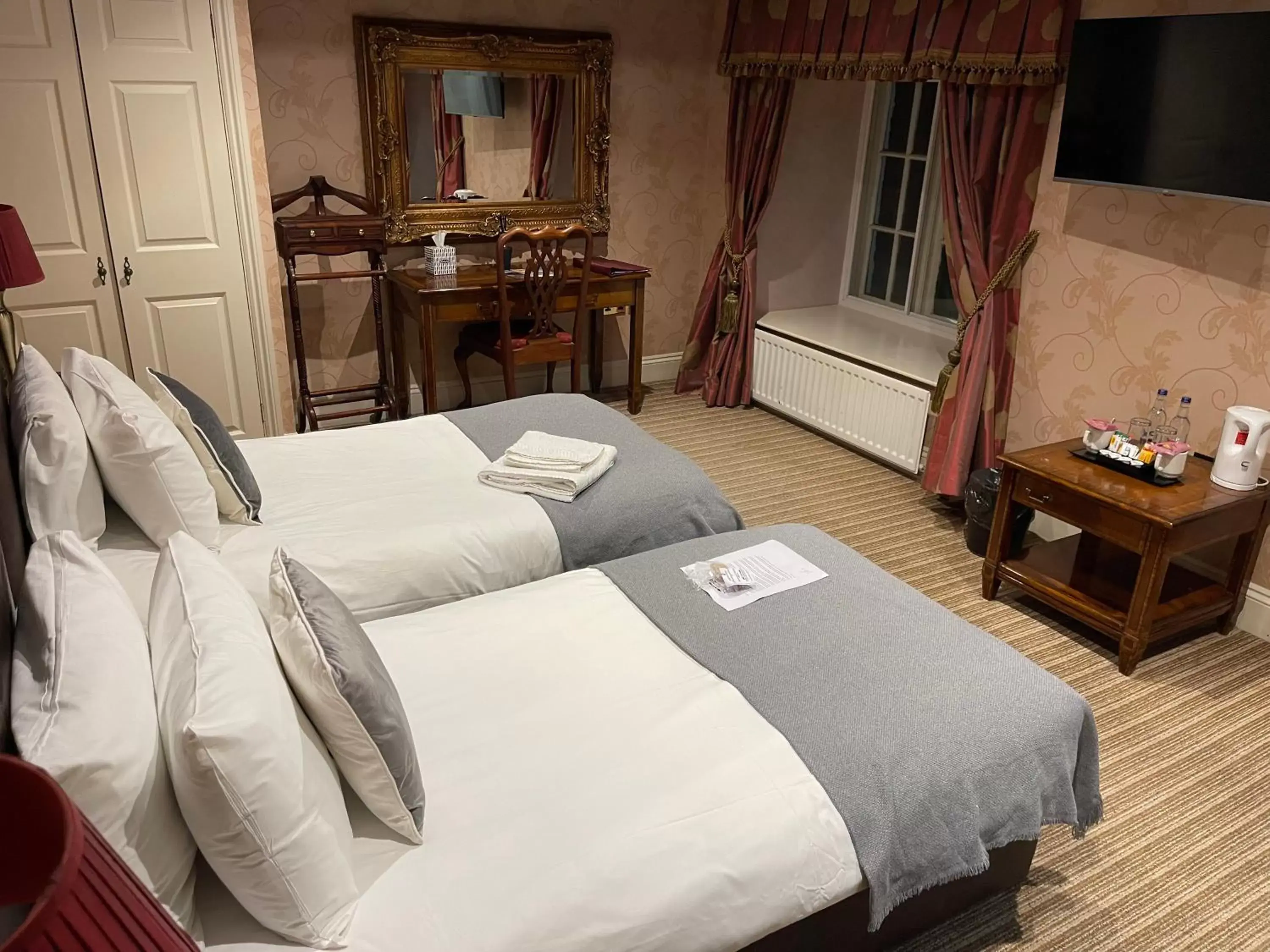 Bed in The George - Sure Hotel Collection by Best Western Bed in The George - Sure Hotel Collection by Best Western