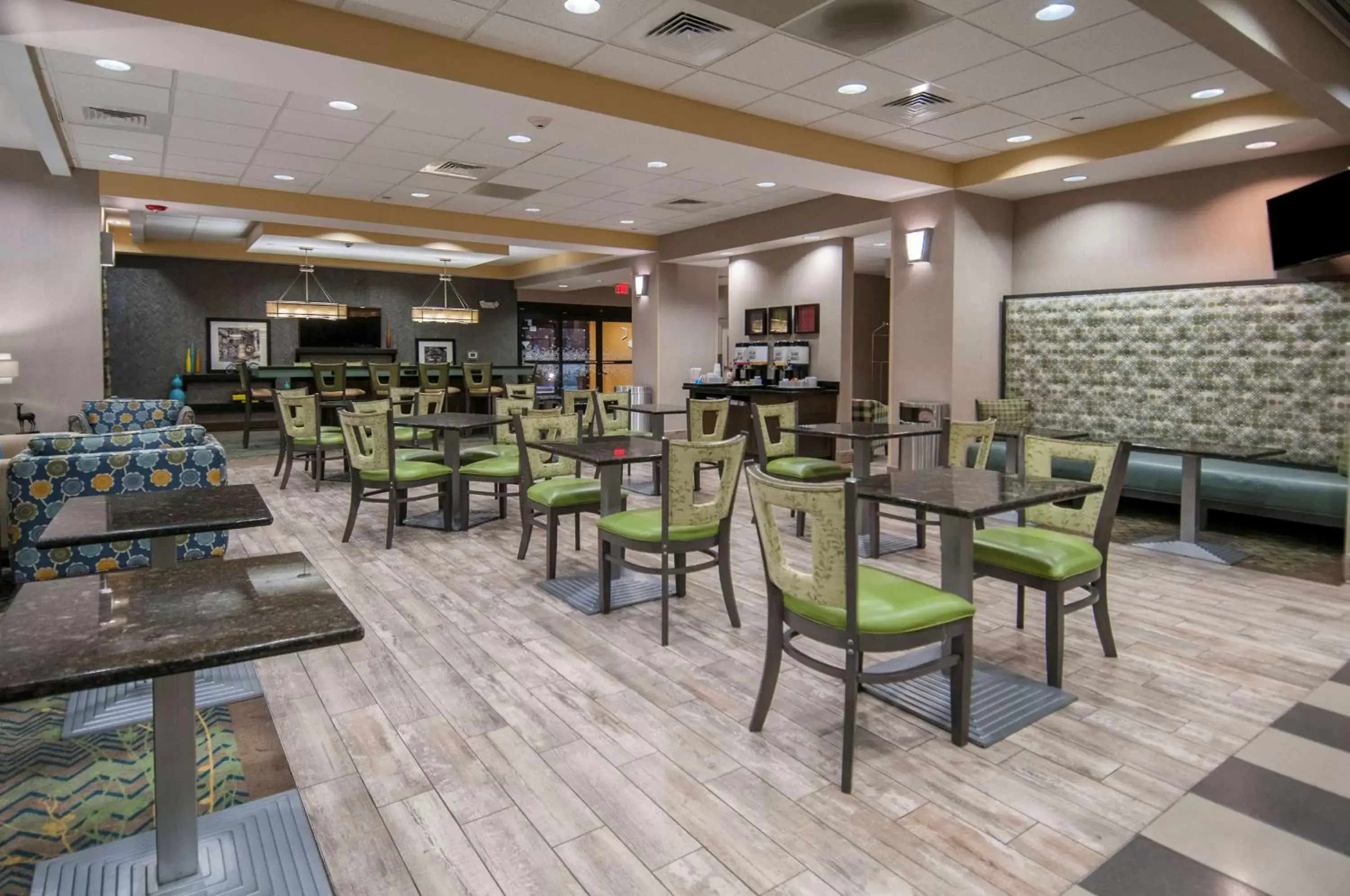 Lobby or reception, Restaurant/Places to Eat in Hampton Inn Hernando, MS