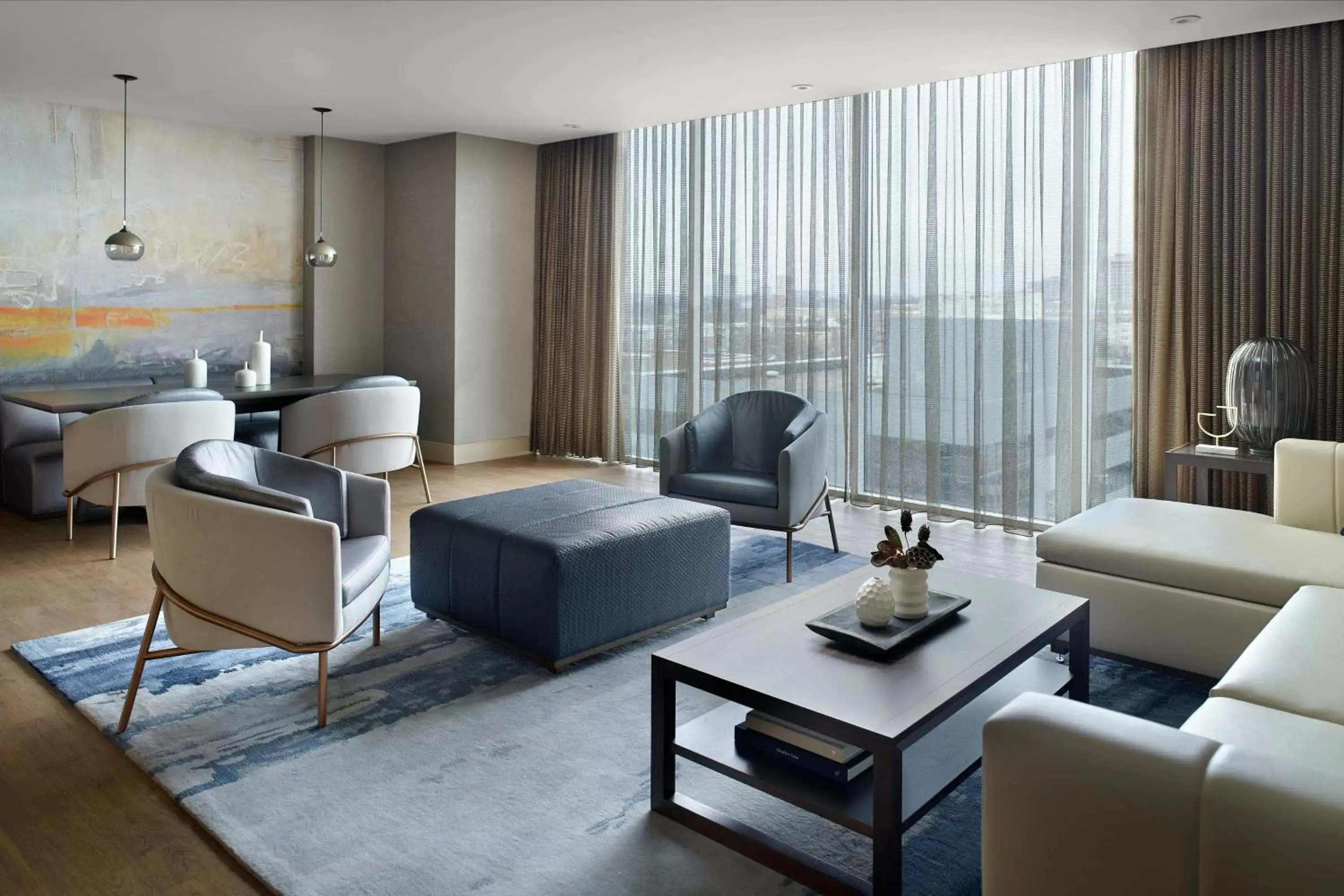 Photo of the whole room, Seating Area in Lexington Marriott City Center