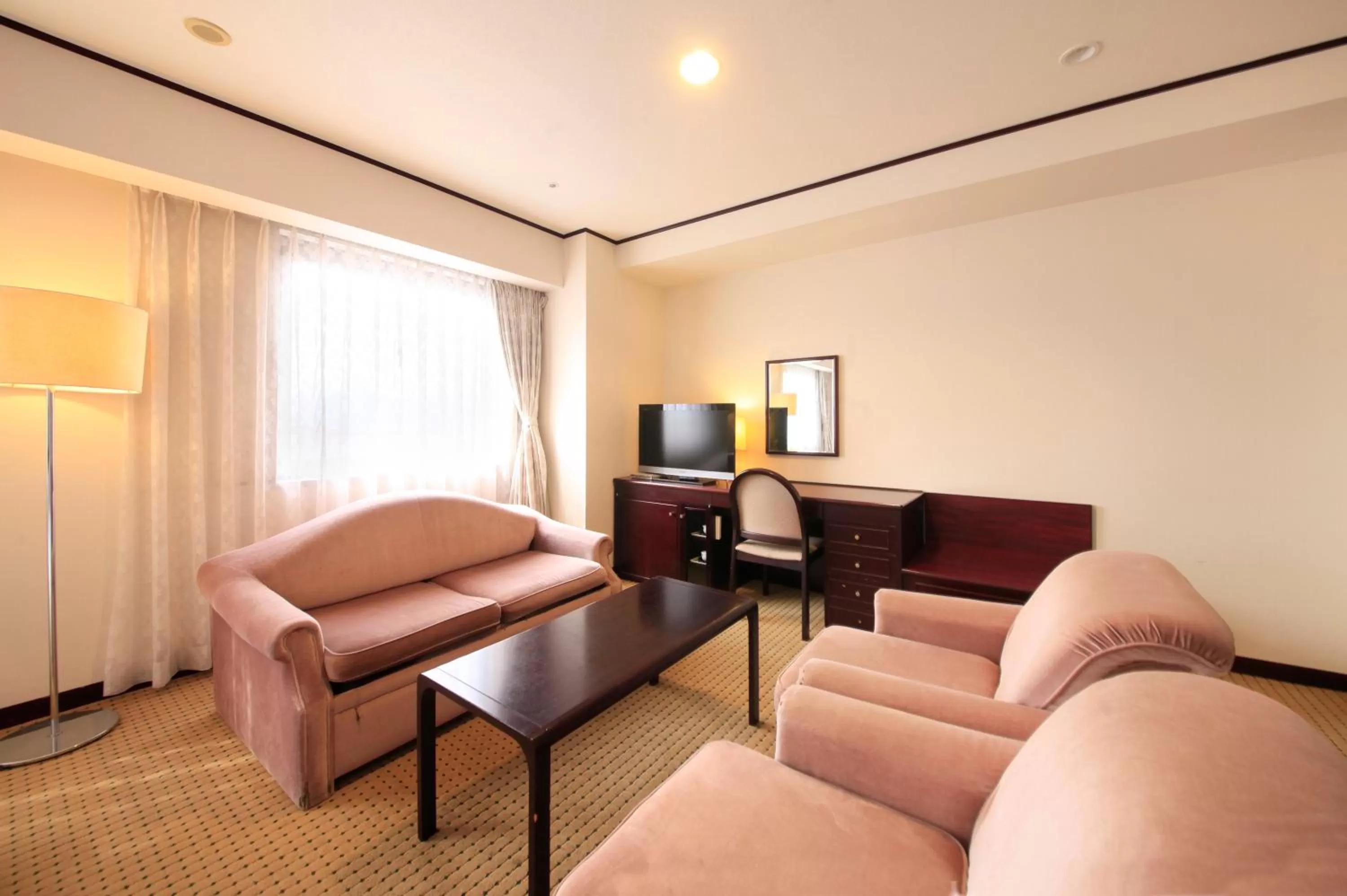 Photo of the whole room in Quintessa Hotel Ogaki