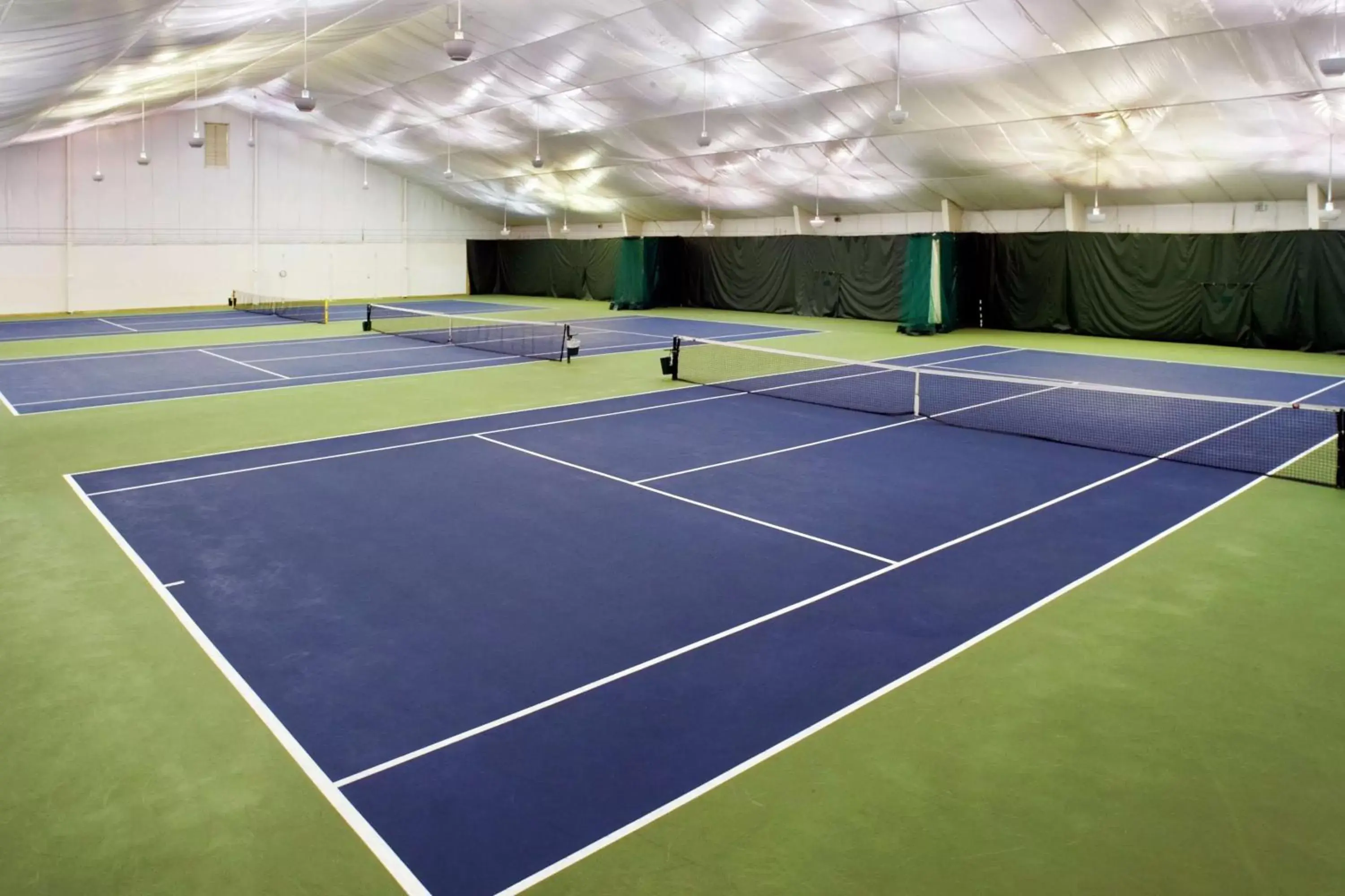 Sports, Tennis/Squash in DoubleTree By Hilton Baltimore North Pikesville
