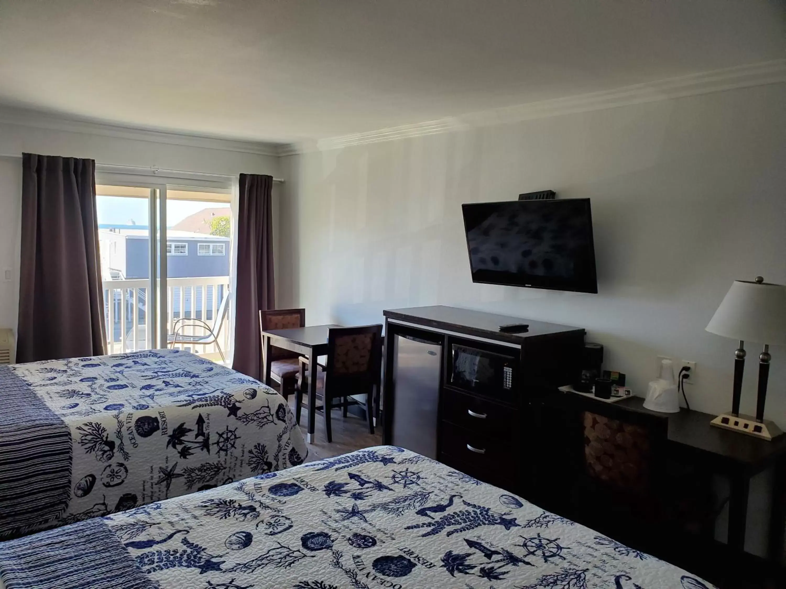 TV and multimedia, Bed in Ocean Surf Inn & Suites