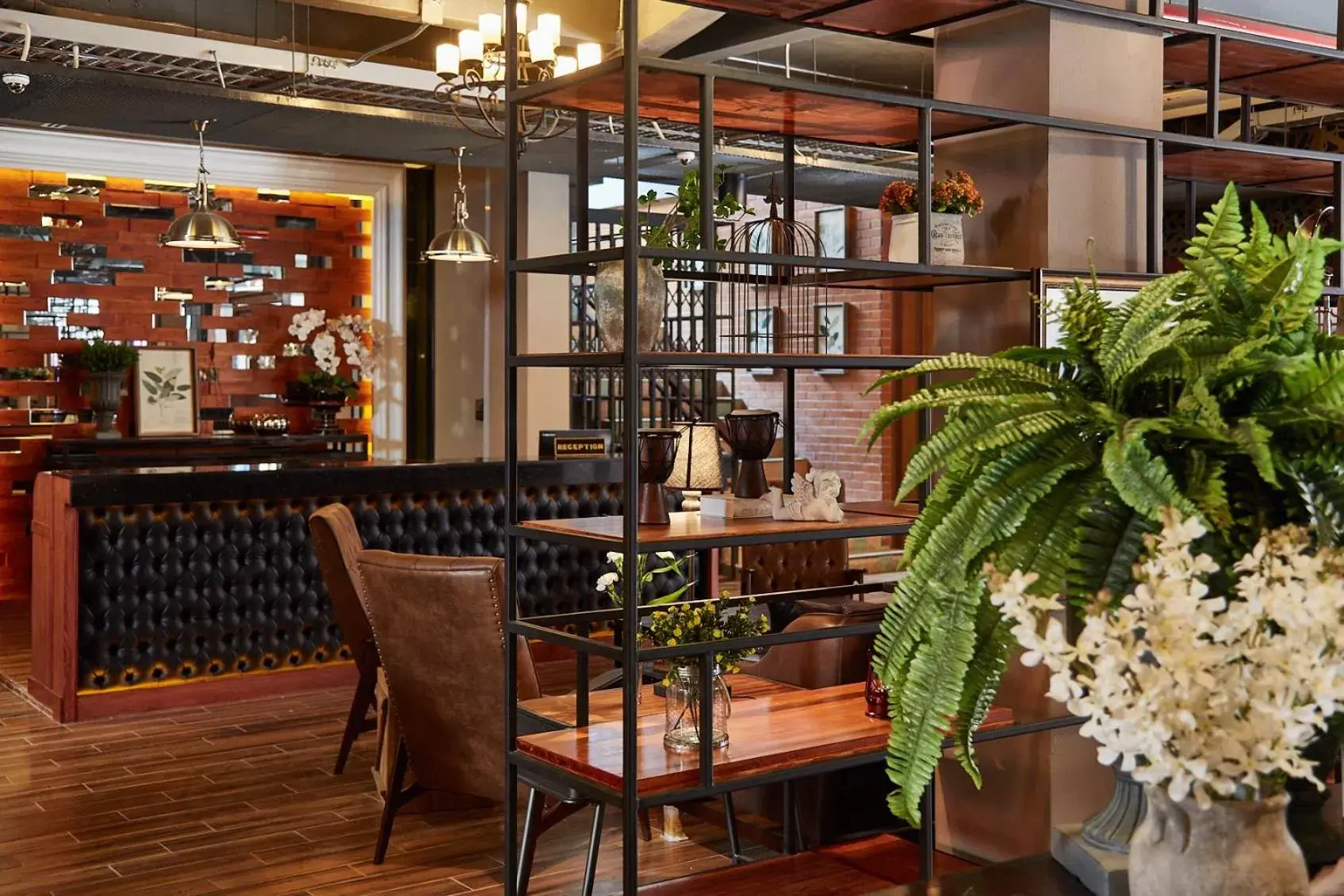 Lobby or reception in W22 by Burasari Lobby or reception in W22 by Burasari