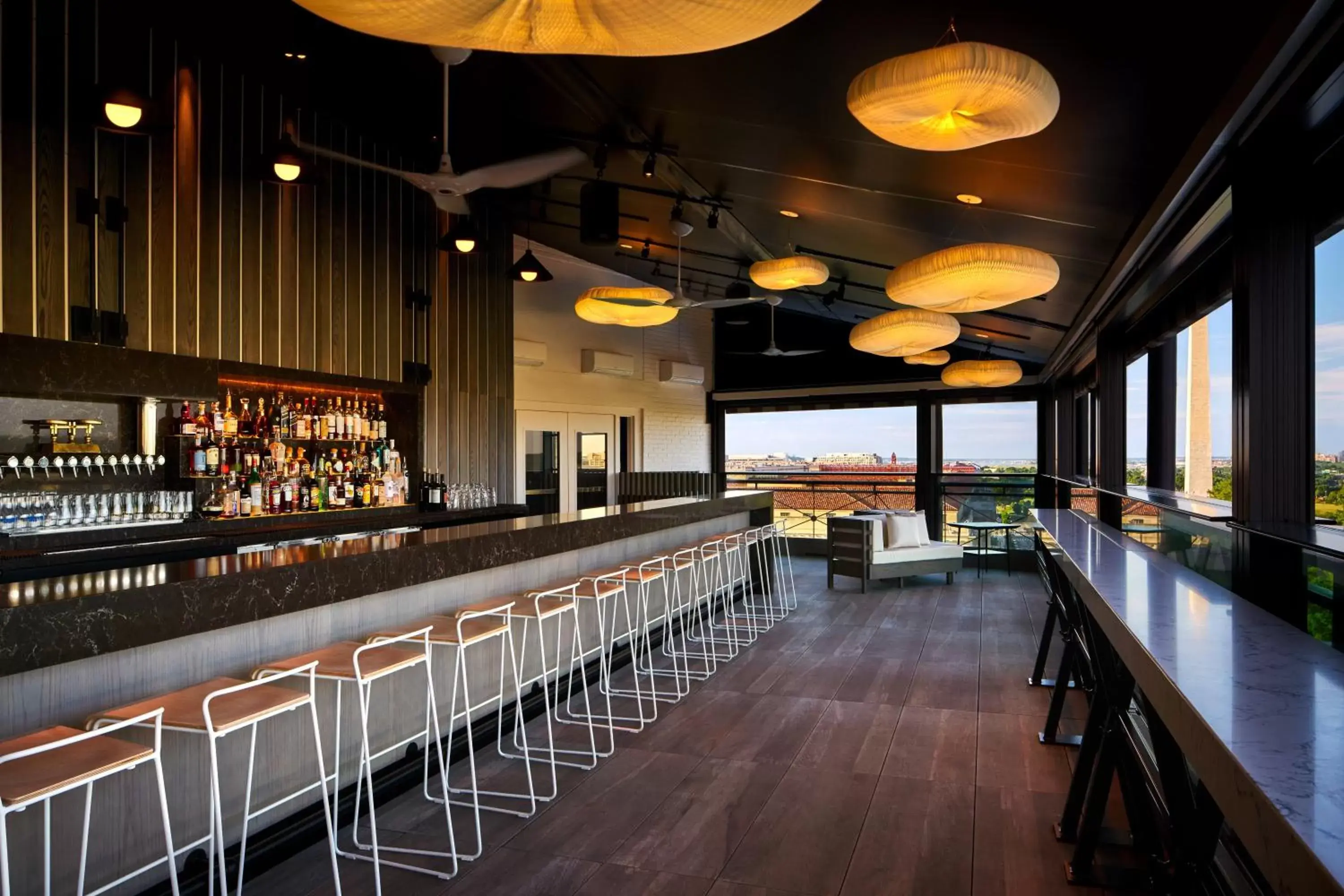 Restaurant/places to eat in Hotel Washington Restaurant/places to eat in Hotel Washington