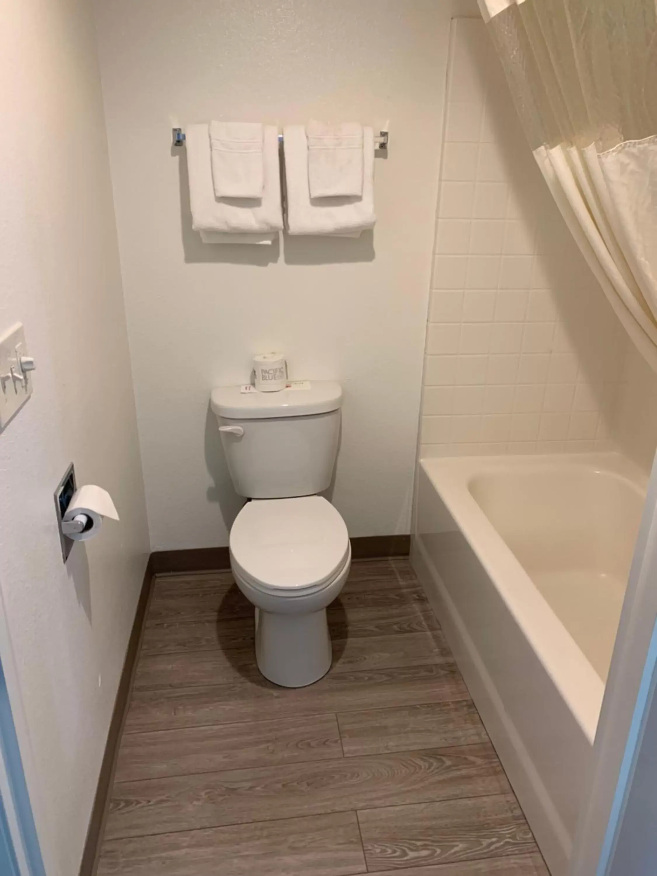 Bathroom in Travelodge by Wyndham Cedar City
