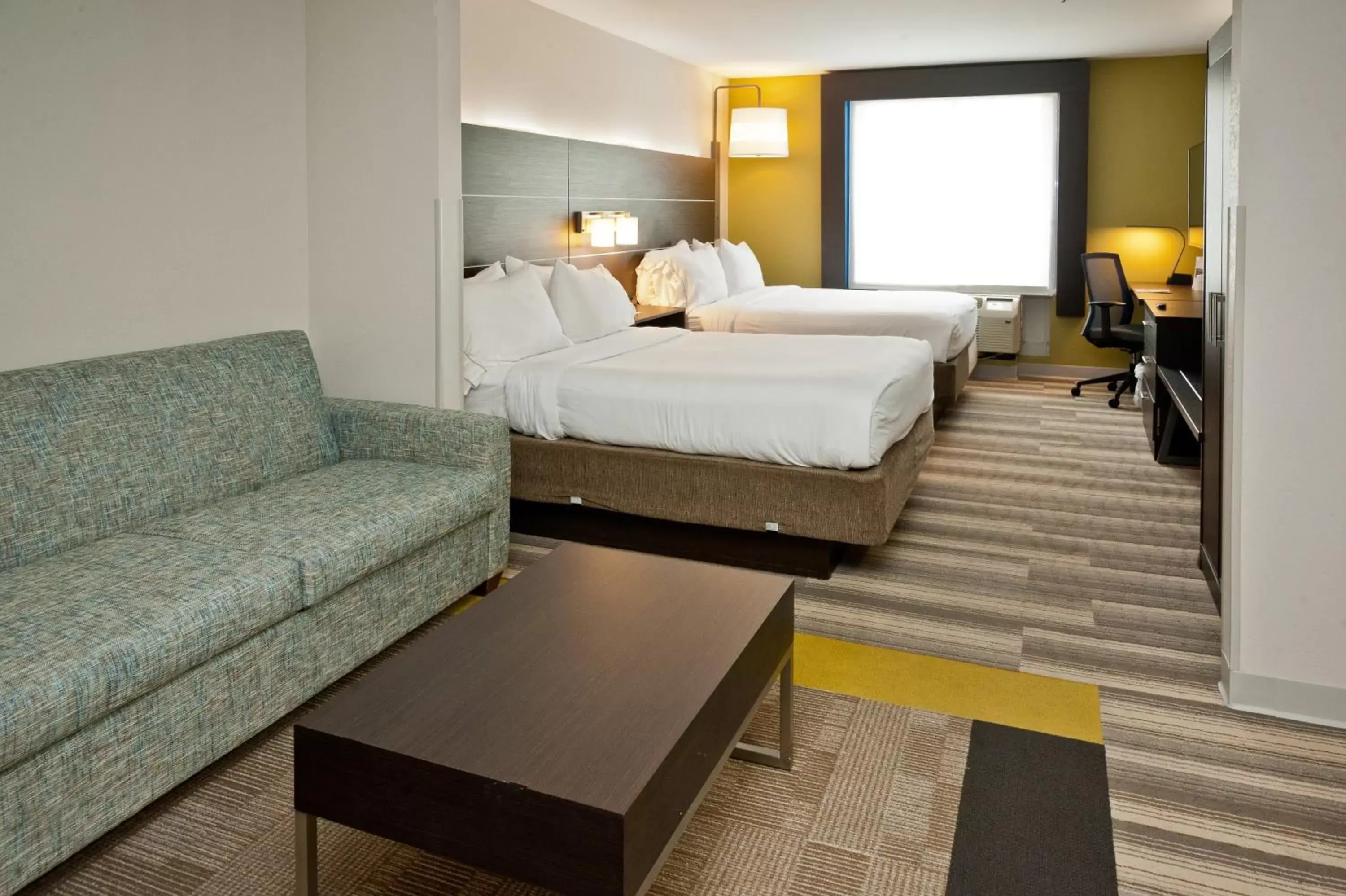 Photo of the whole room, Bed in Holiday Inn Express Hotel & Suites Scott-Lafayette West, an IHG Hotel