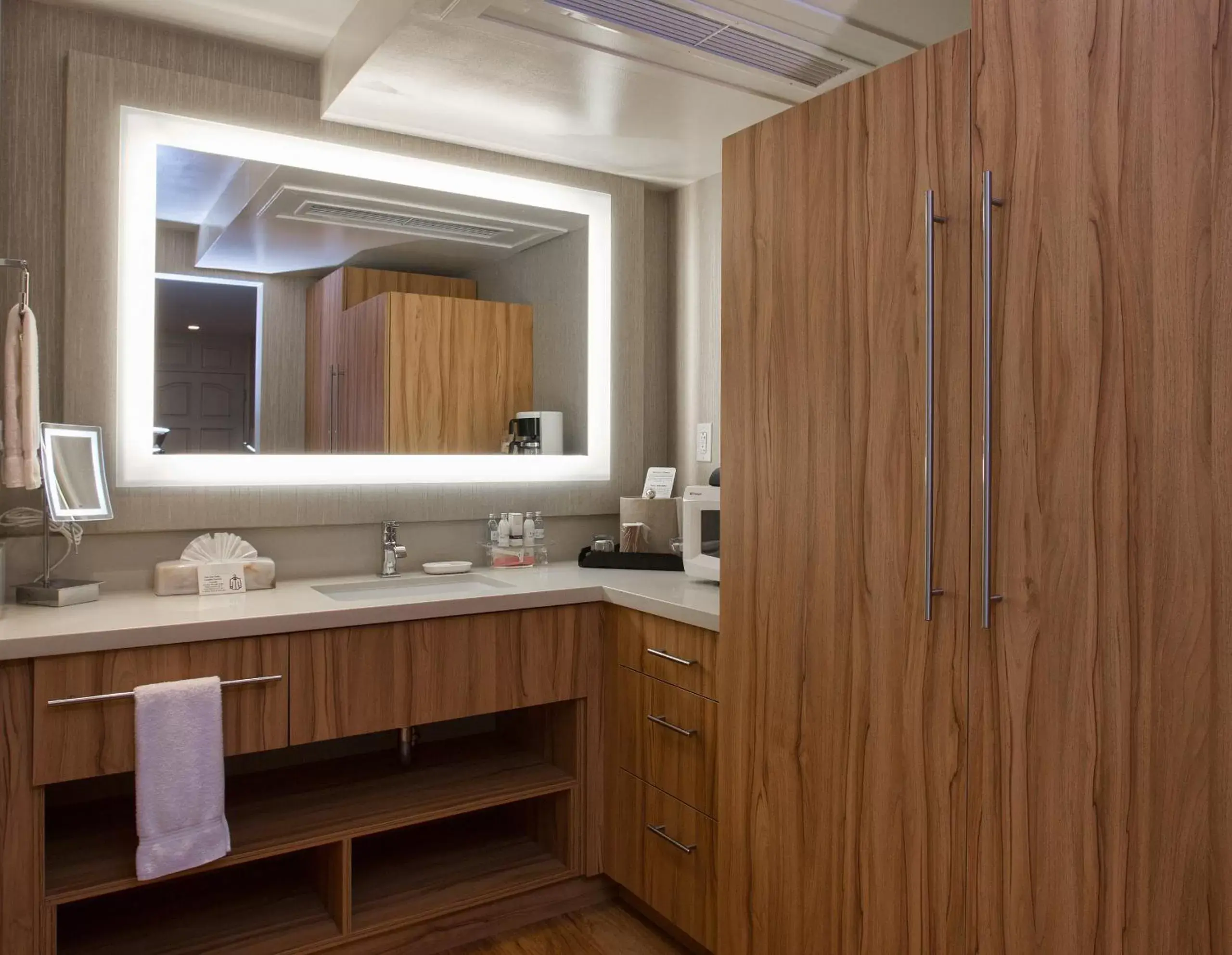 Bathroom in Hotel Strata