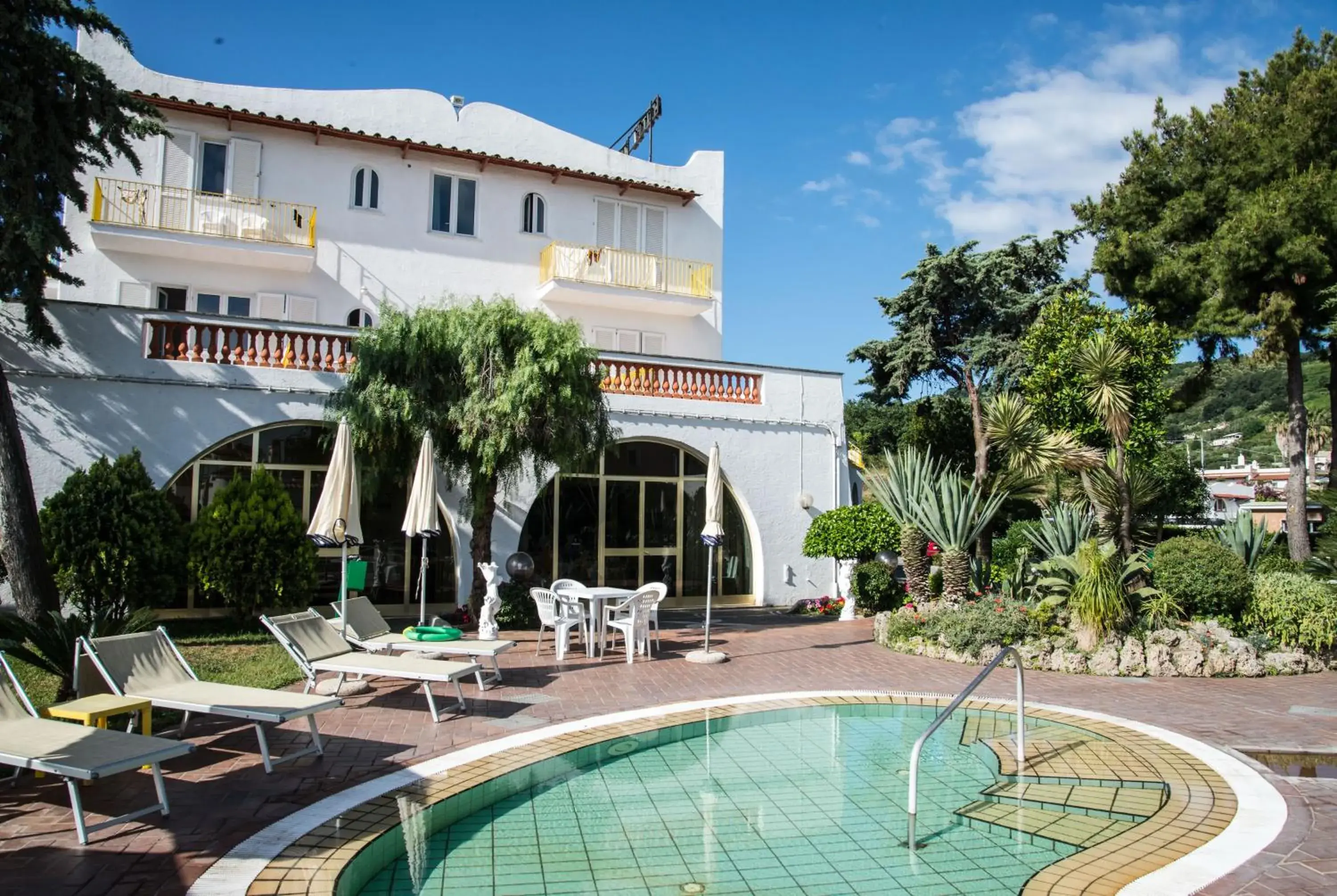 Swimming pool, Property Building in Hotel Internazionale