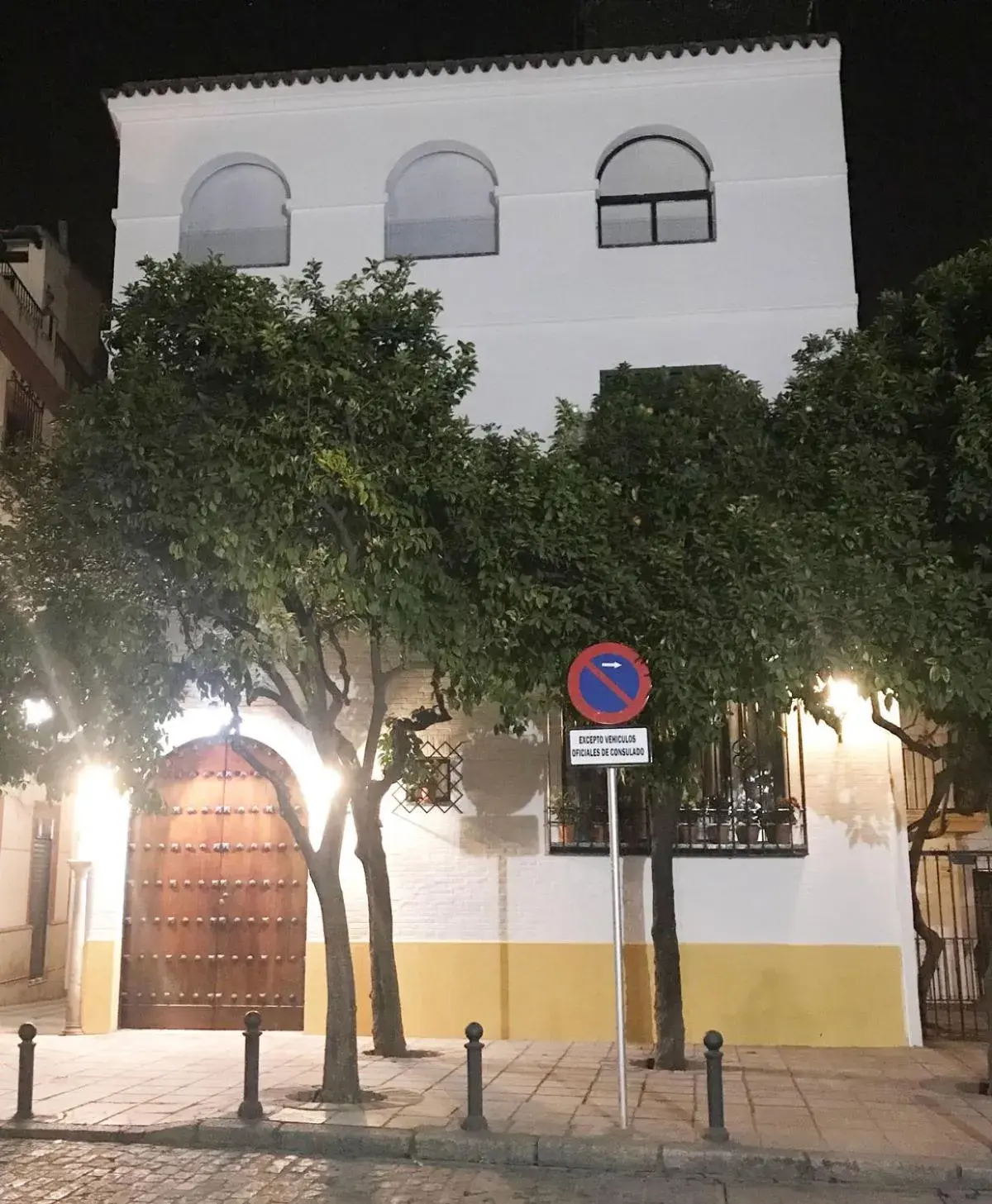 Facade/entrance in Rey Don Pedro Luxury Home