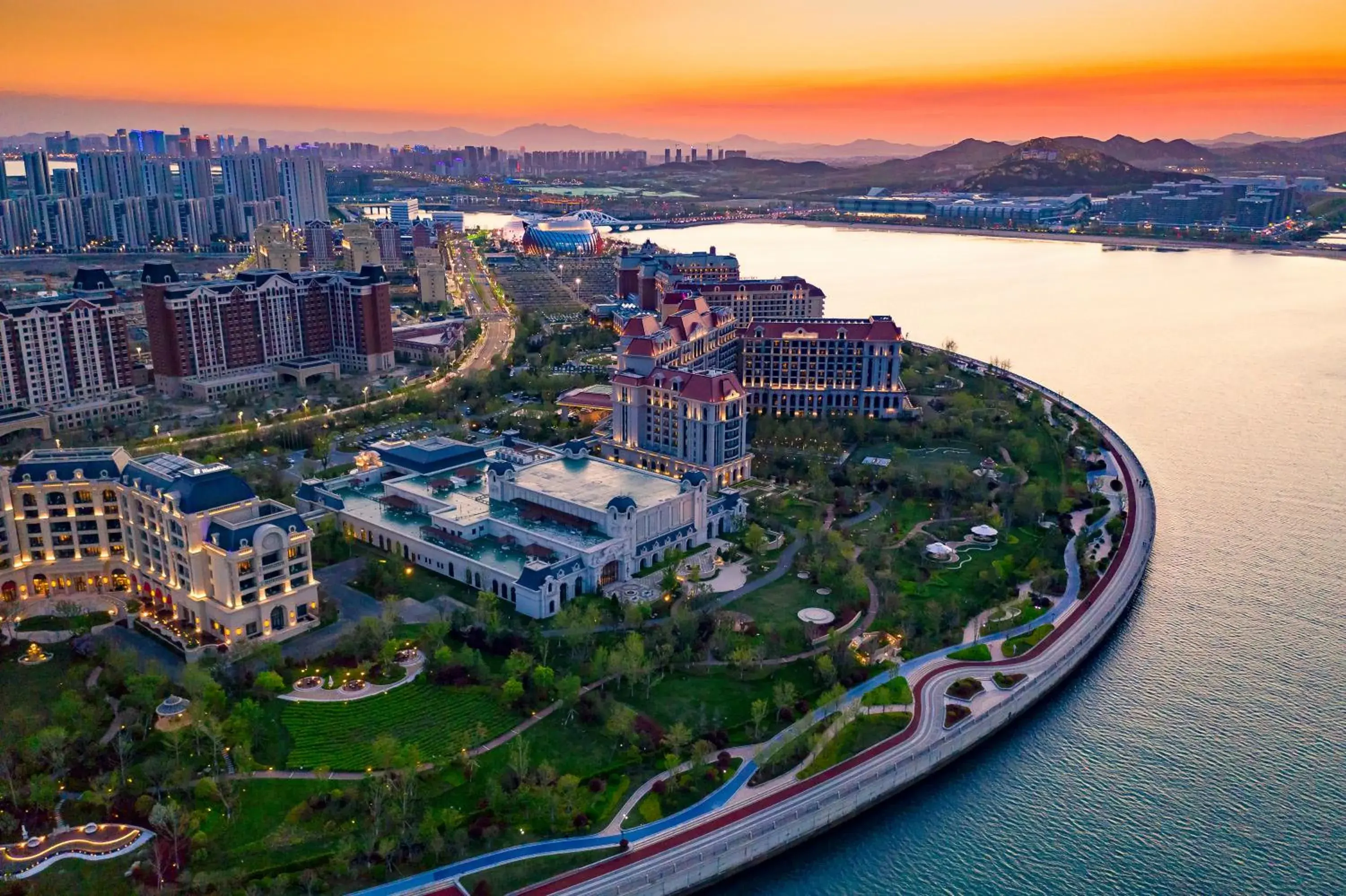 Sea view in Doubletree By Hilton Qingdao Oriental Movie Metropolis Sea view in Doubletree By Hilton Qingdao Oriental Movie Metropolis