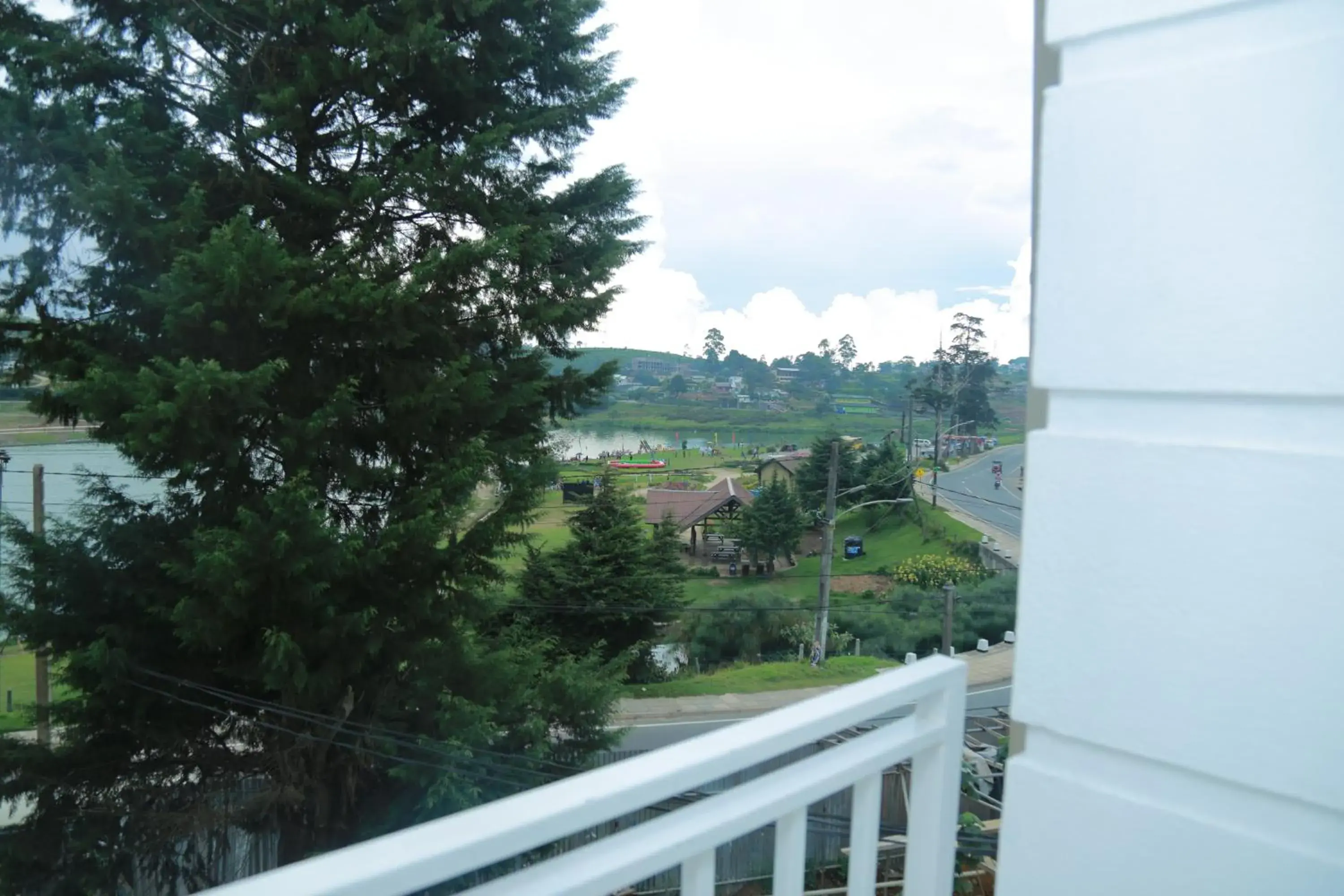 Nearby landmark, Balcony/Terrace in Galaxy Grand Hotel