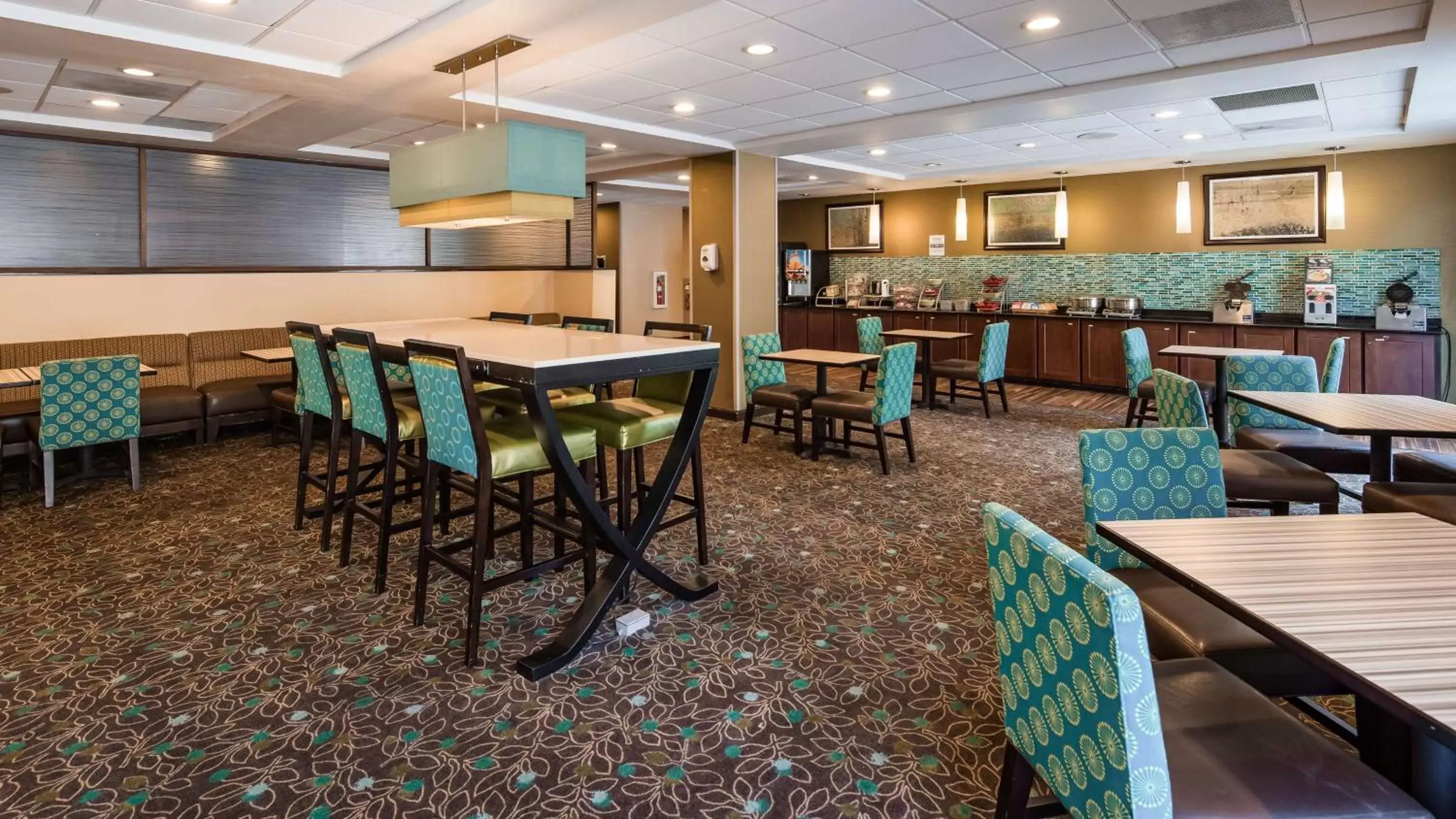 Restaurant/Places to Eat in Best Western Plus Harrisburg East Inn & Suites