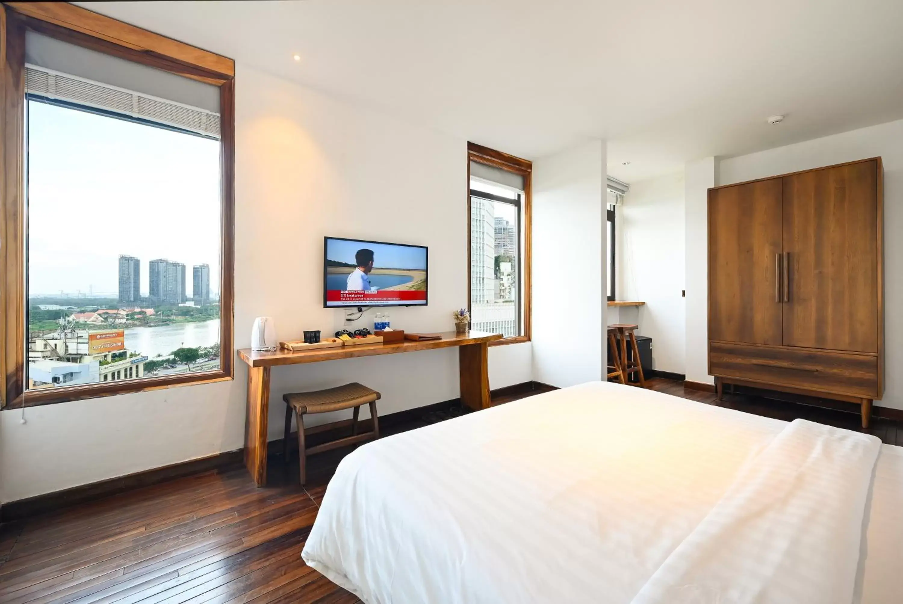 Photo of the whole room, Bed in SKY GEM CENTRAL HOTEL