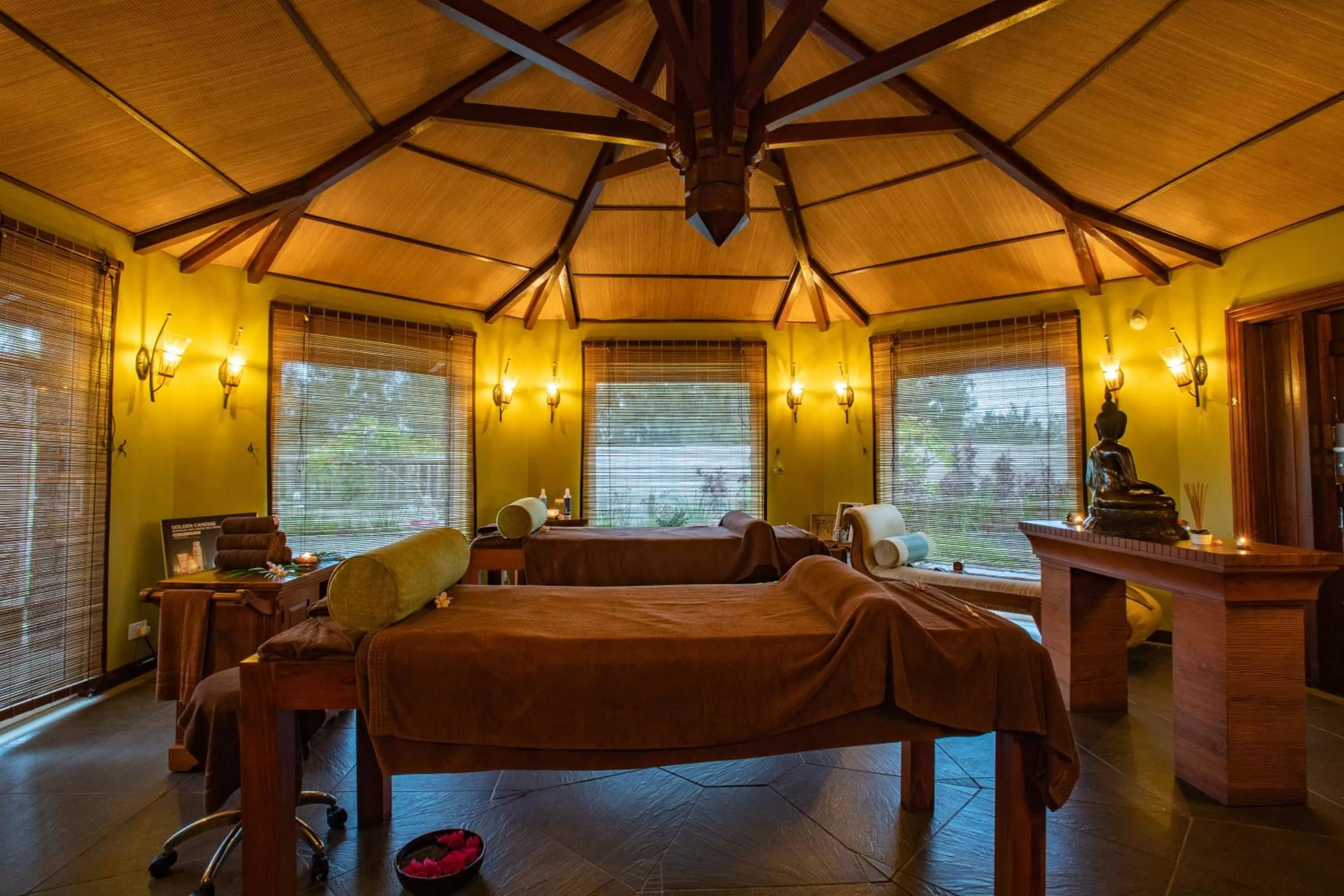 Massage in Aanari Hotel & Spa- Mauritius