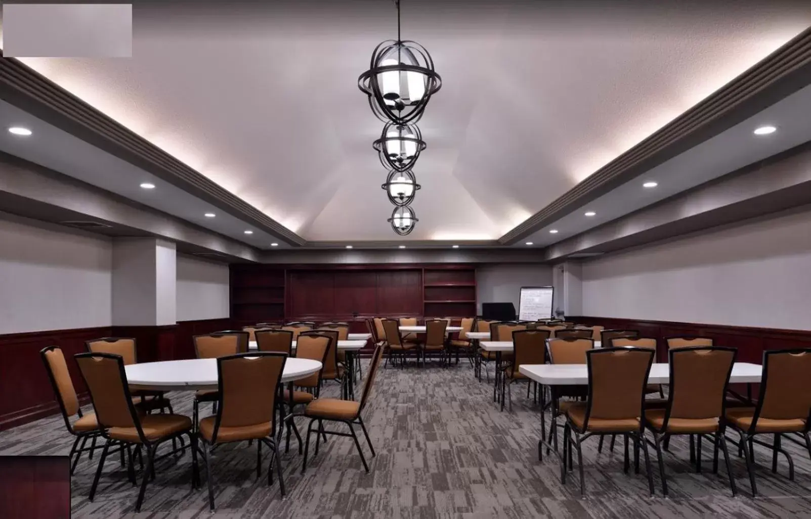 Meeting/conference room in Modesto Hotel - Gateway to Yosemite