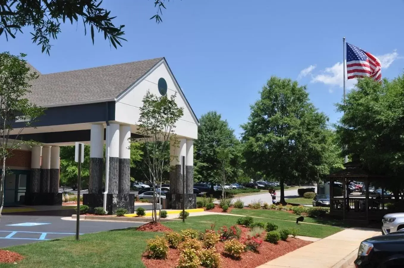 Facade/entrance, Property Building in Best Western Plus Roswell/Alpharetta