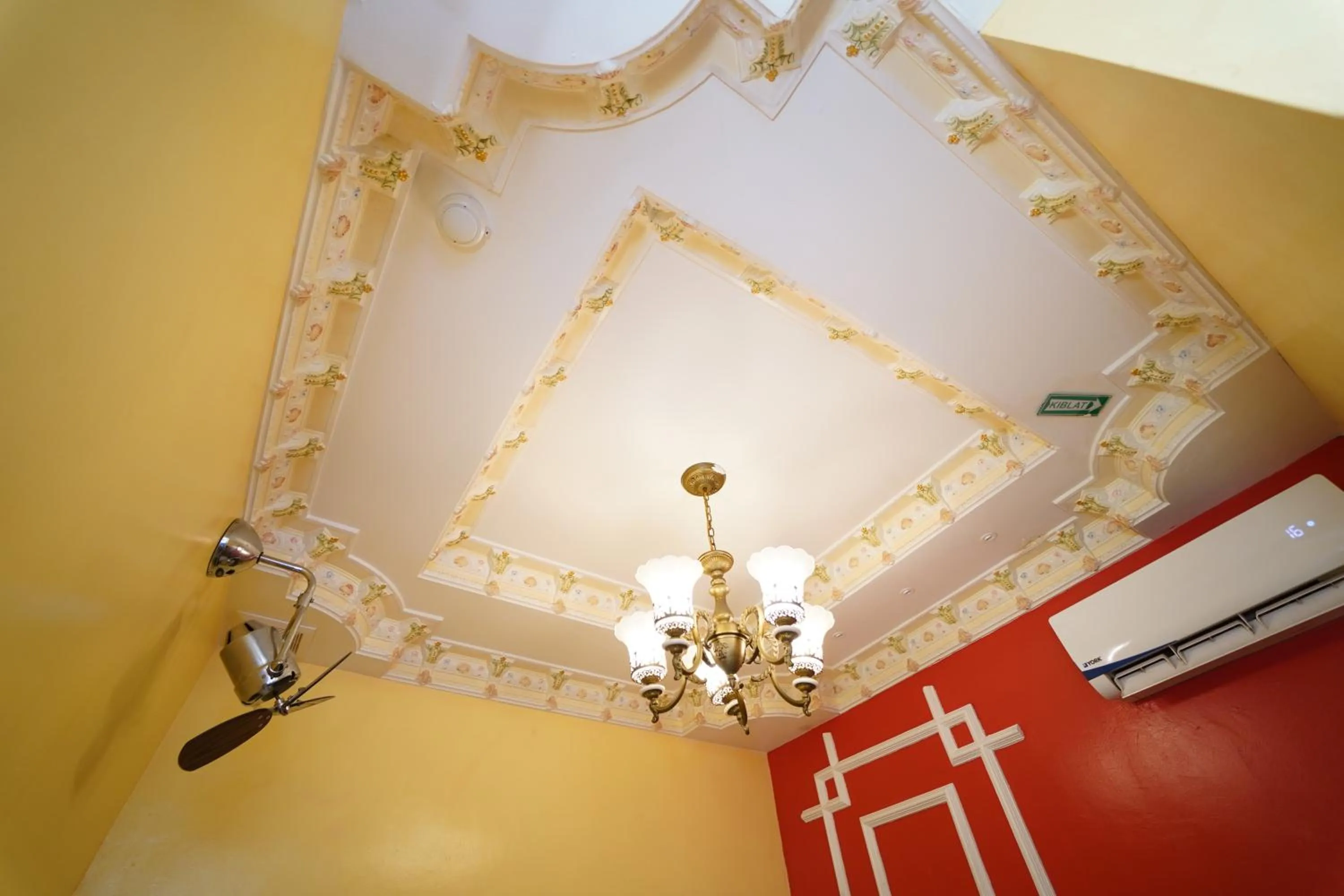 Ghazrin's Classic Hotel JB