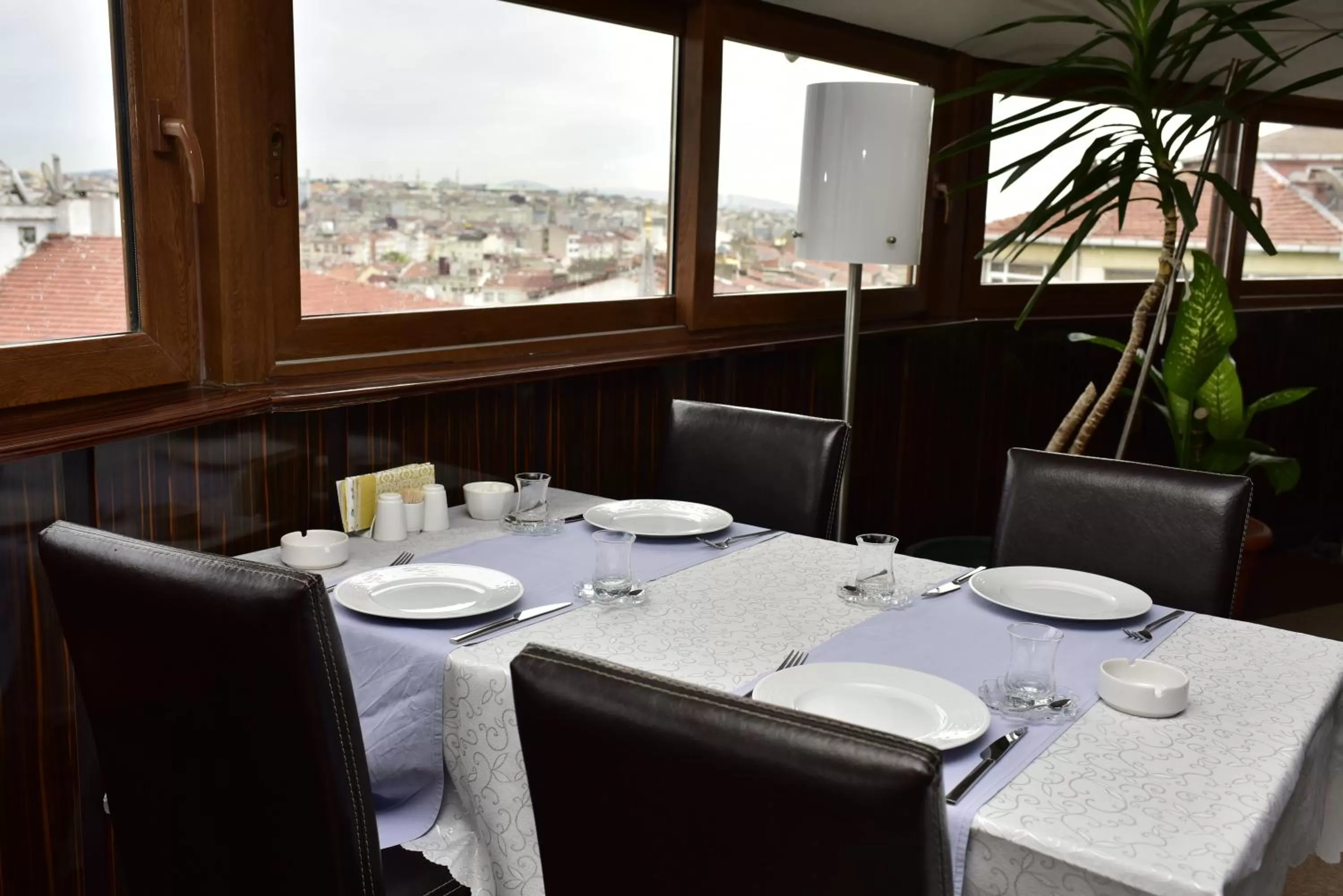 Dining area in Hotel Topkapı