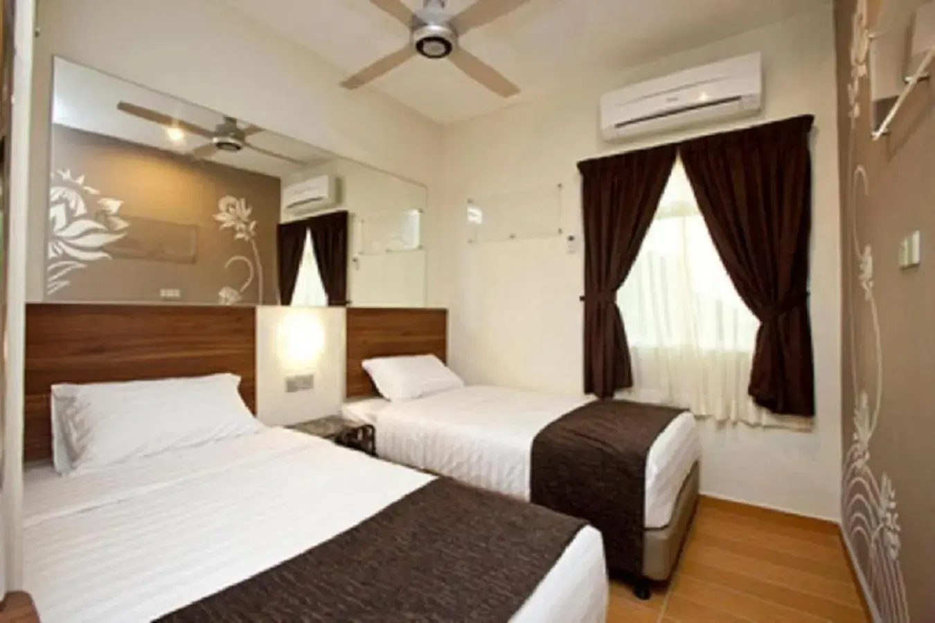 Bed in Tune Hotel - Danga Bay Johor