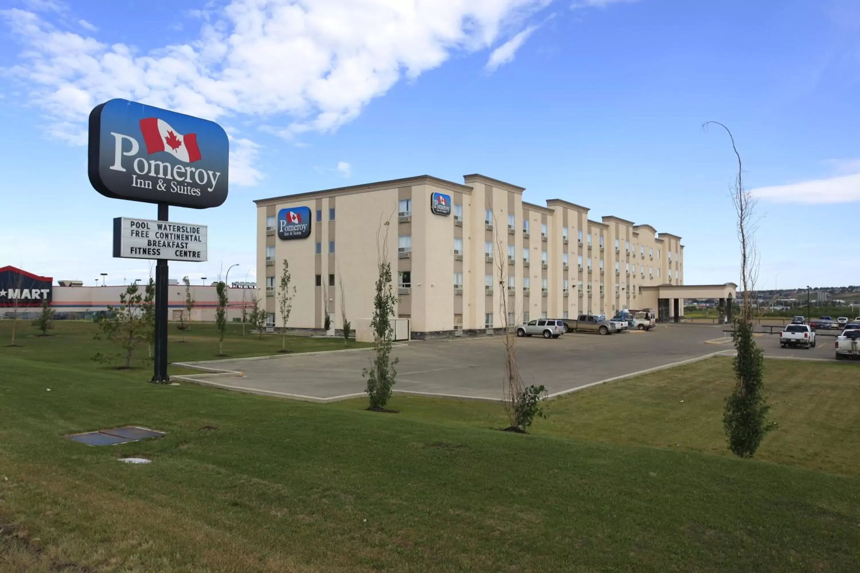 Bird's eye view, Property Building in Pomeroy Inn and Suites Dawson Creek