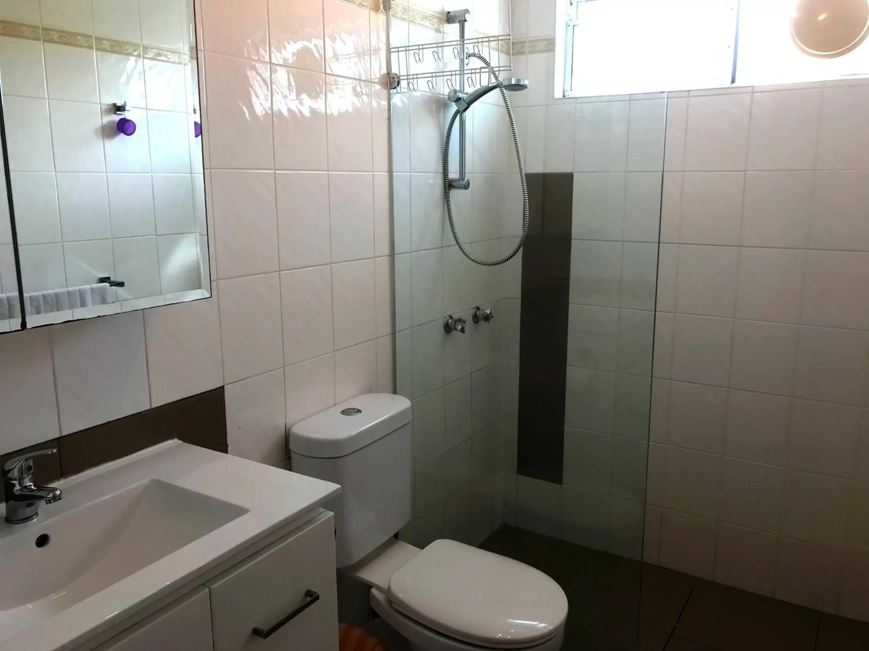 Toilet, Bathroom in Reef Gateway Apartments