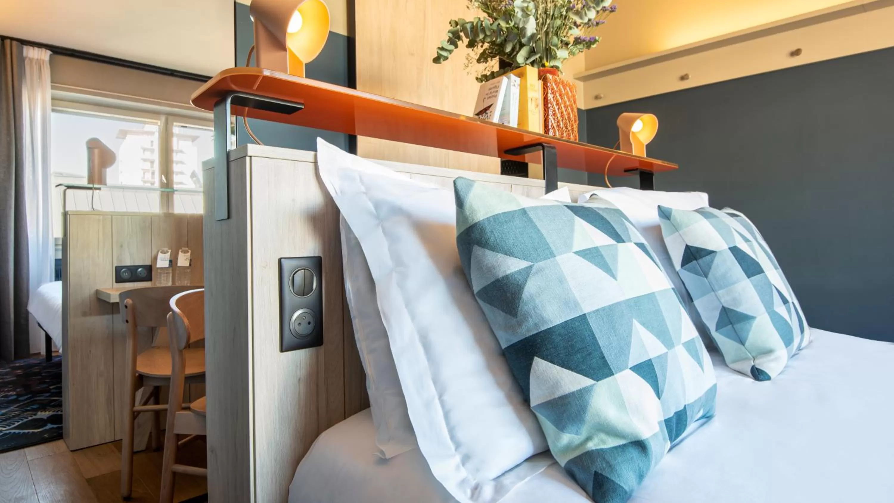 Photo of the whole room, Bed in Hotel Kaijoo by HappyCulture