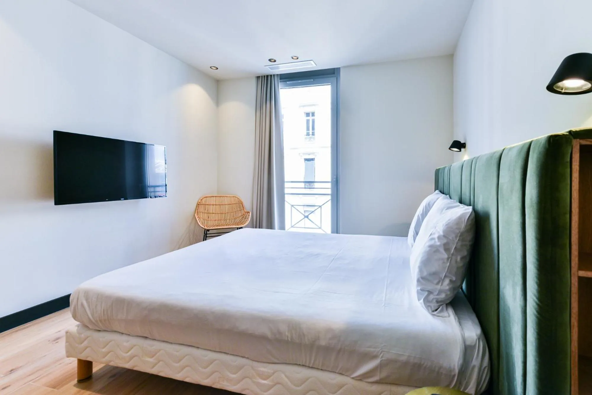 Bed in Florella Croisette Apartment