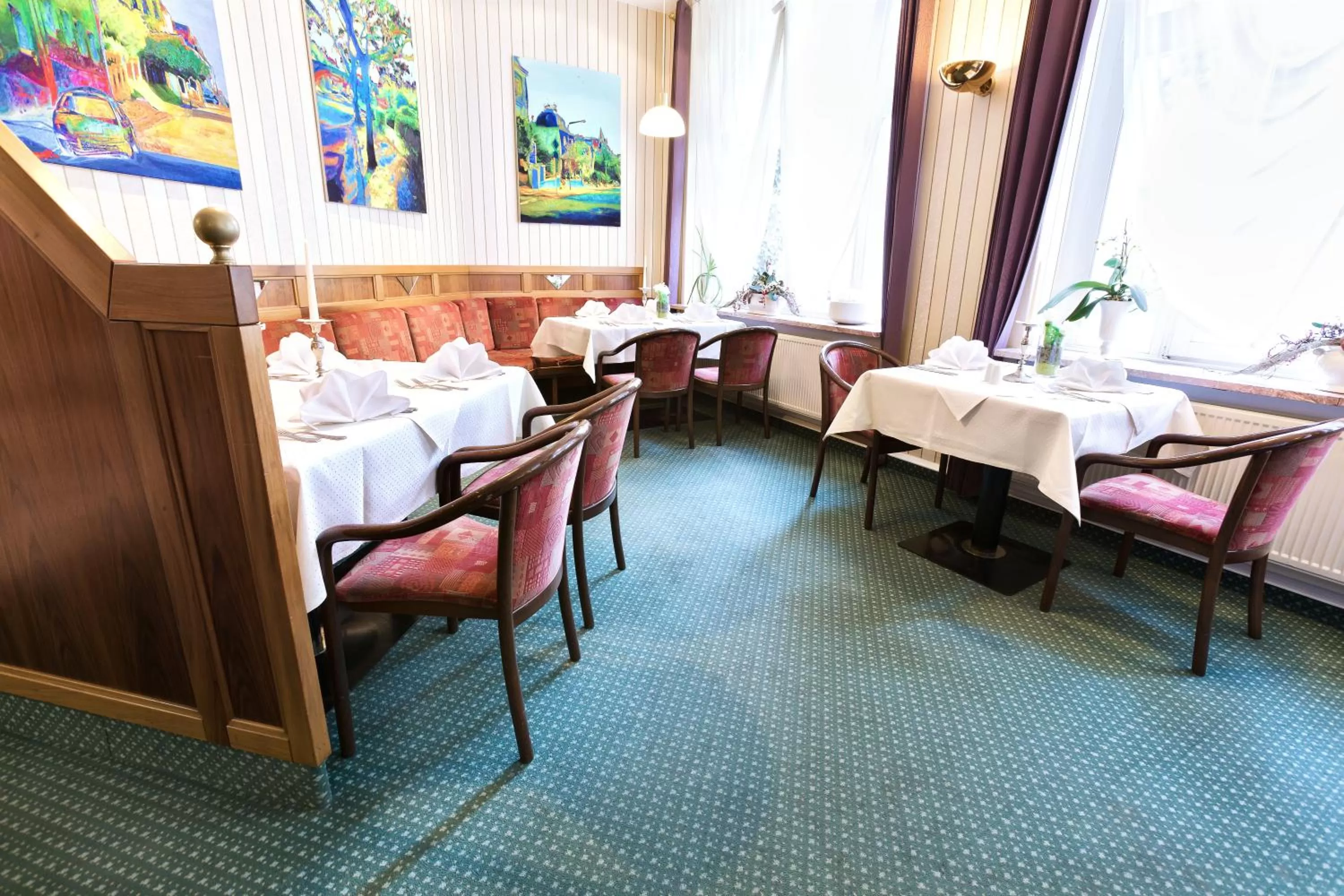 Restaurant/places to eat, Bed in Parkhotel Meerane