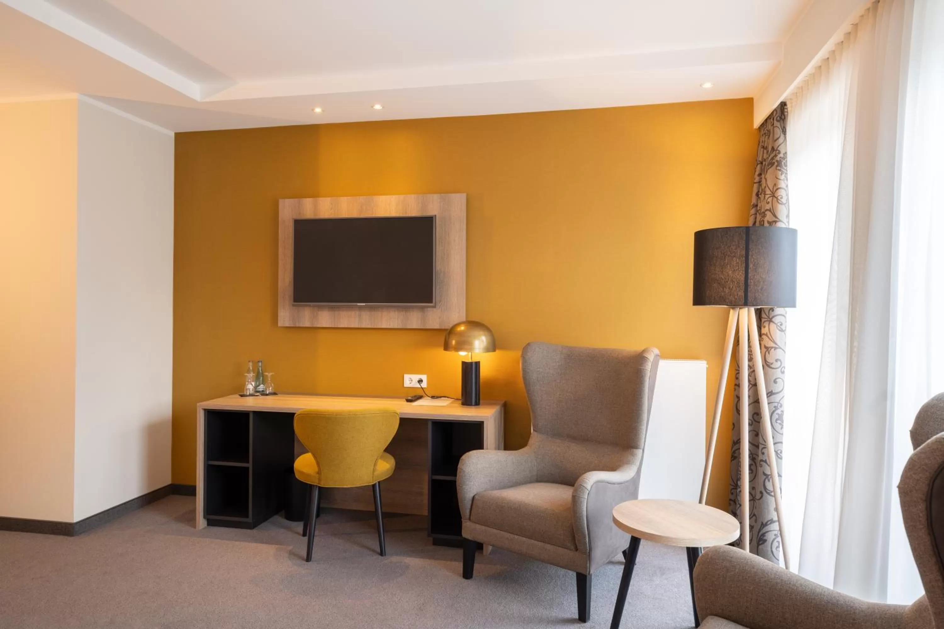 TV and multimedia in Hotel Rheinischer Hof