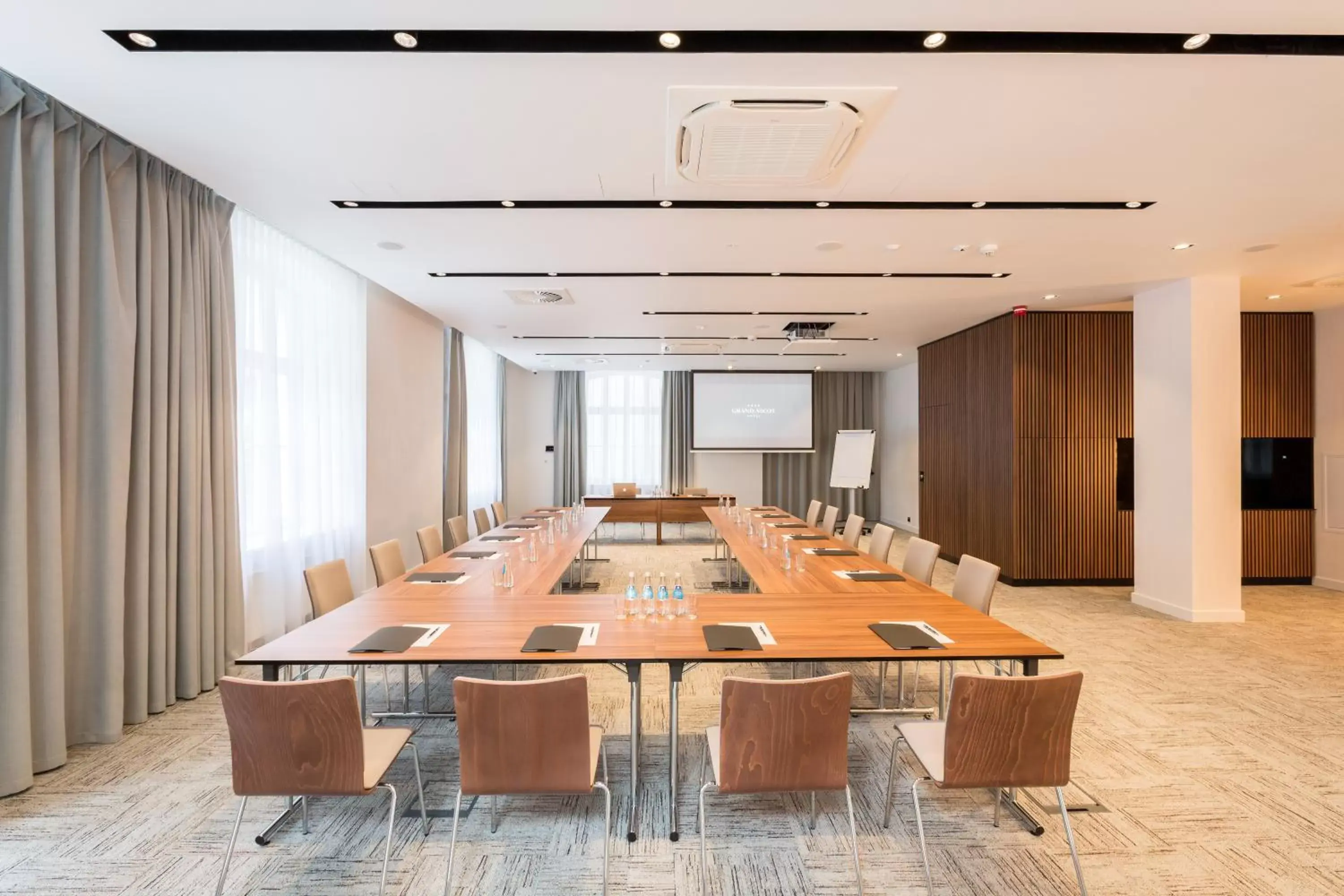 Meeting/conference room in Grand Ascot Hotel