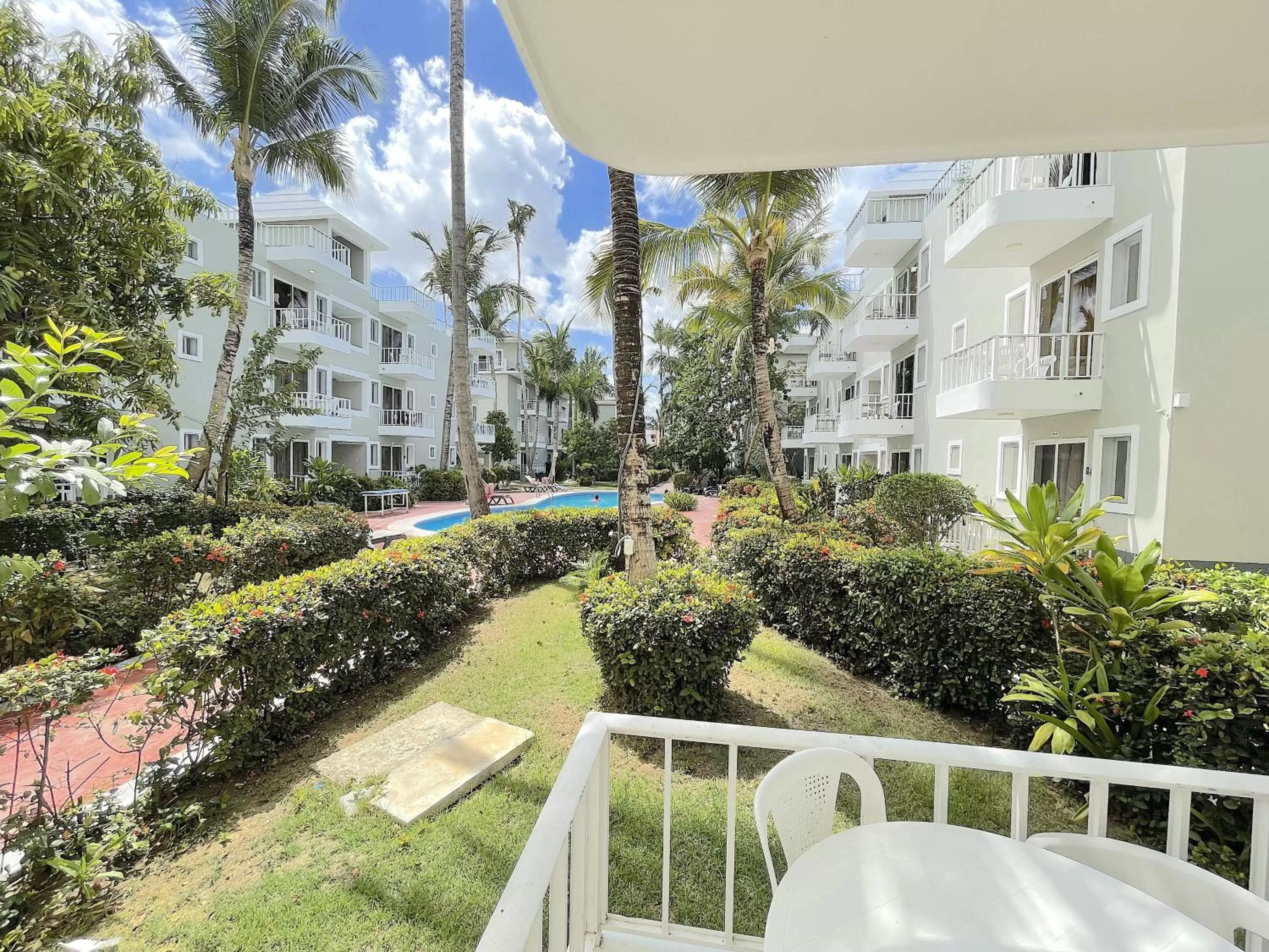 Property building in Sol Caribe del MAR BEACH STUDIOS WiFi HOTEL Los Corales Bavaro La Altagracia BEACH CLUB & SPA