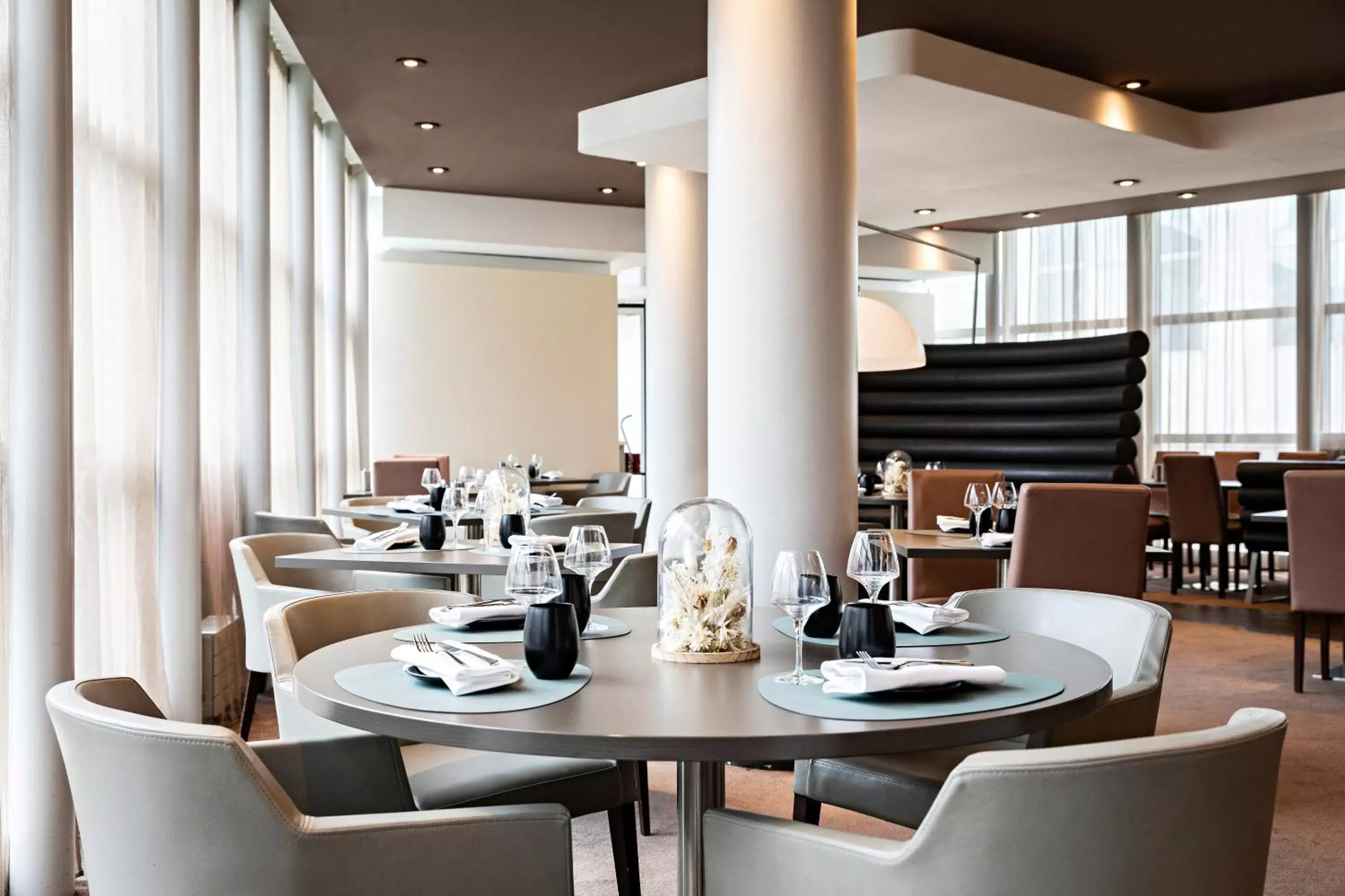 Restaurant/places to eat in Pullman Paris La Défense Restaurant/places to eat in Pullman Paris La Défense