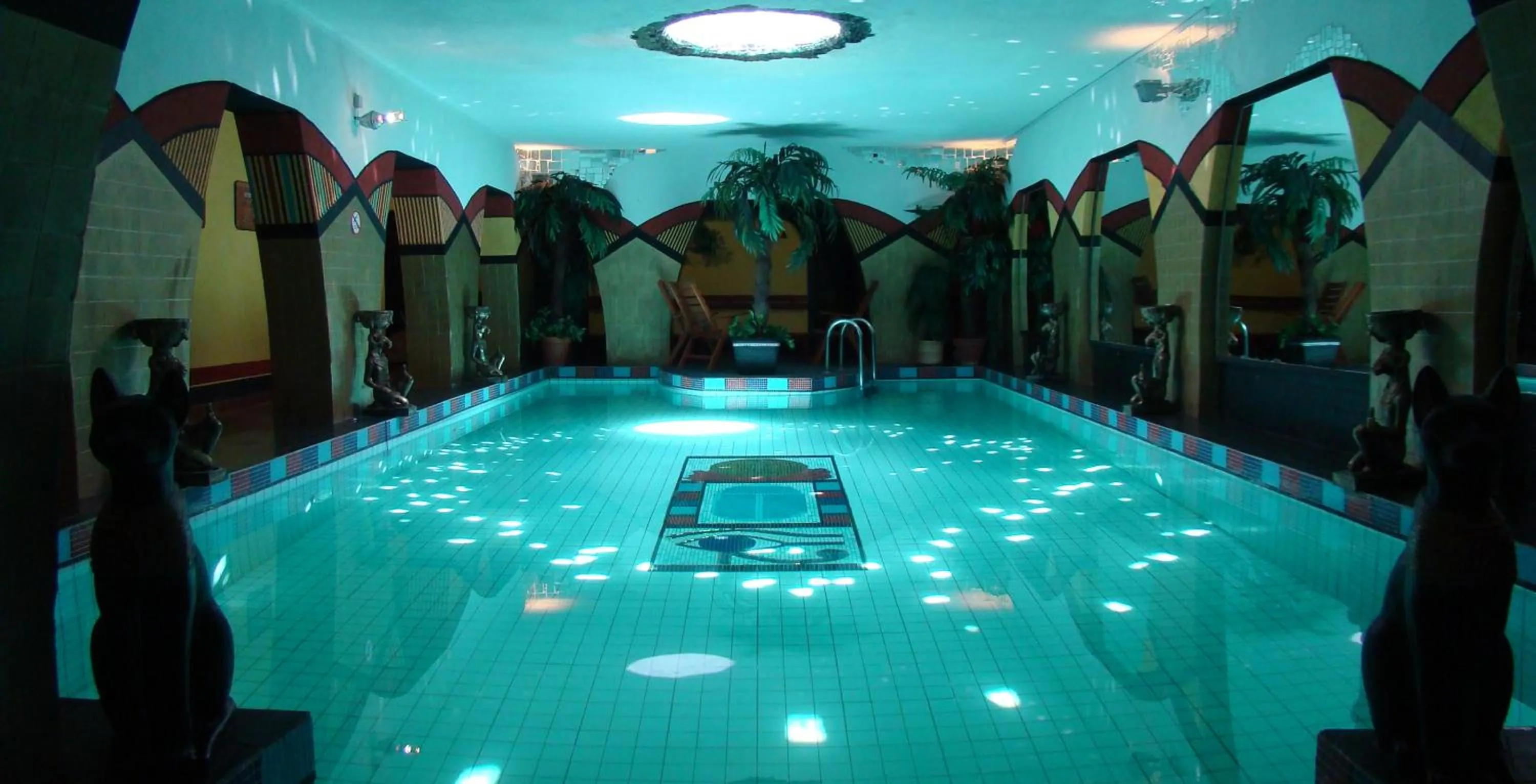 Swimming pool in Janus Boutique Hotel & Spa