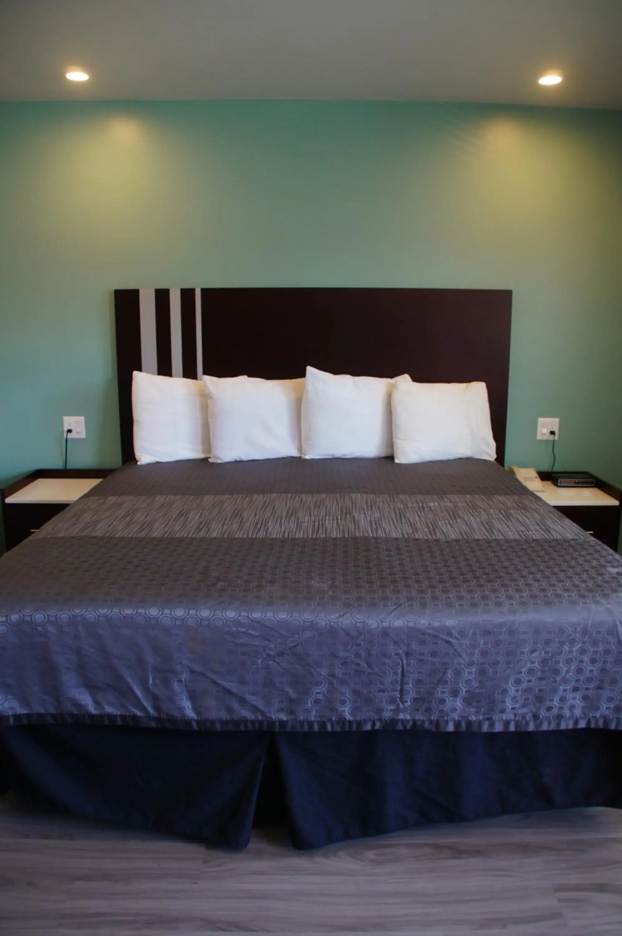 Bed in Beach Inn Bed in Beach Inn