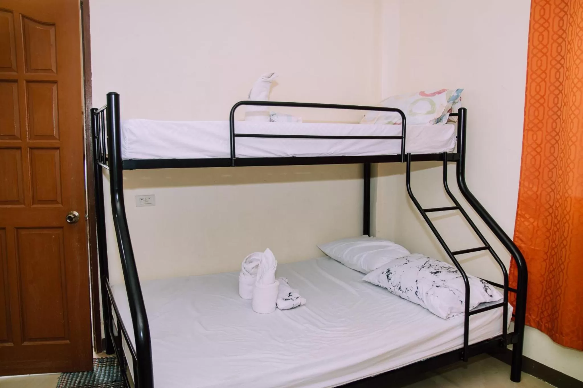 Bed in Gaea's Apartments