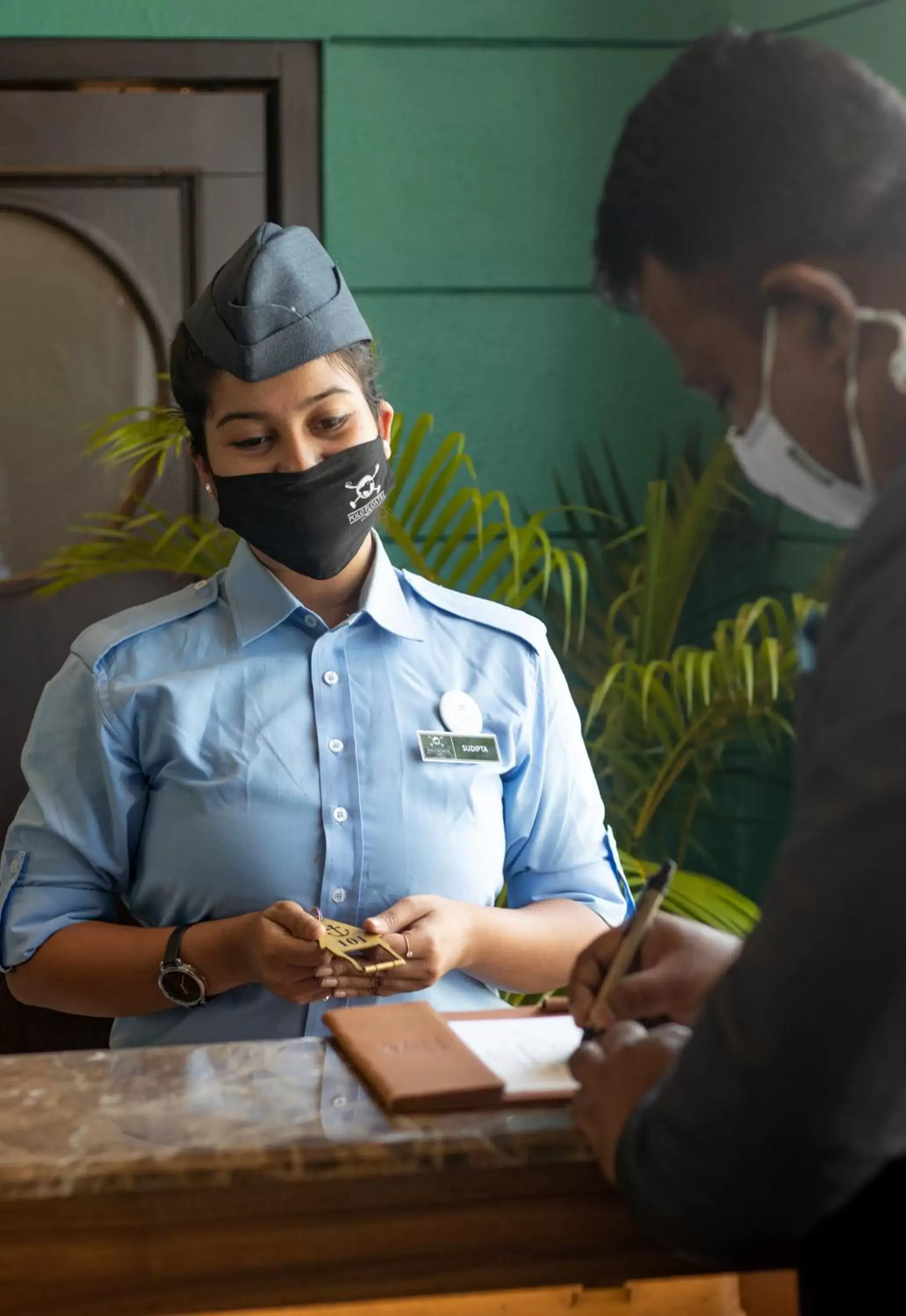 Staff in Polo Floatel Kolkata