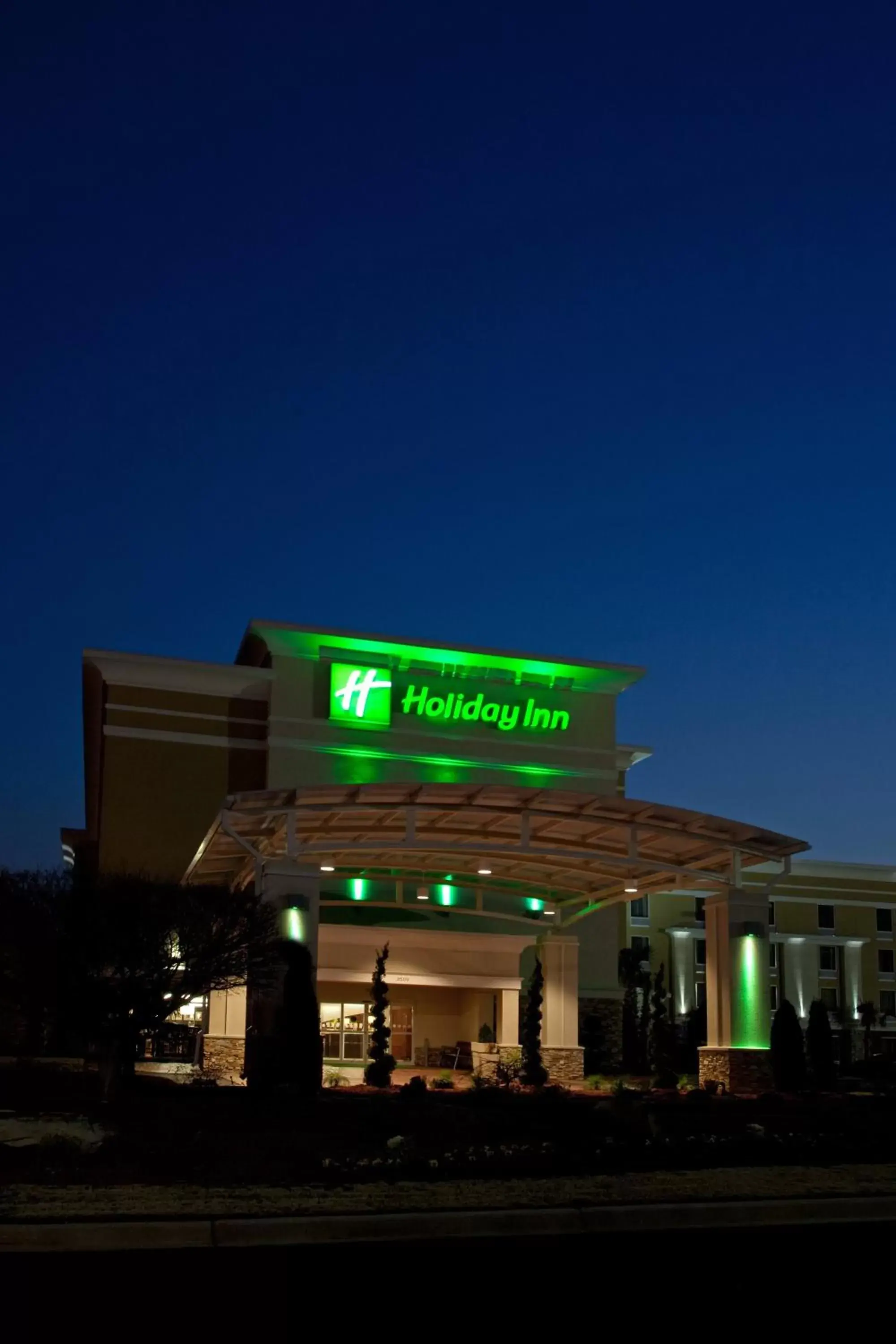 Property Building in Holiday Inn Anderson, an IHG Hotel