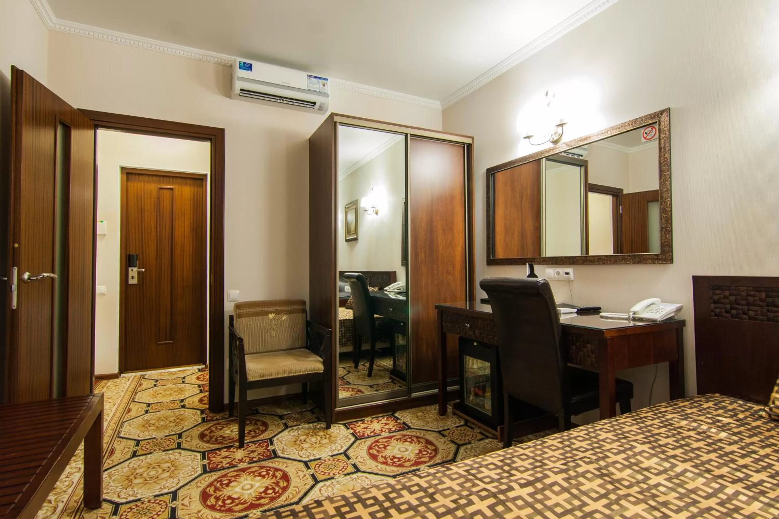 Photo of the whole room in Klassik Hotel