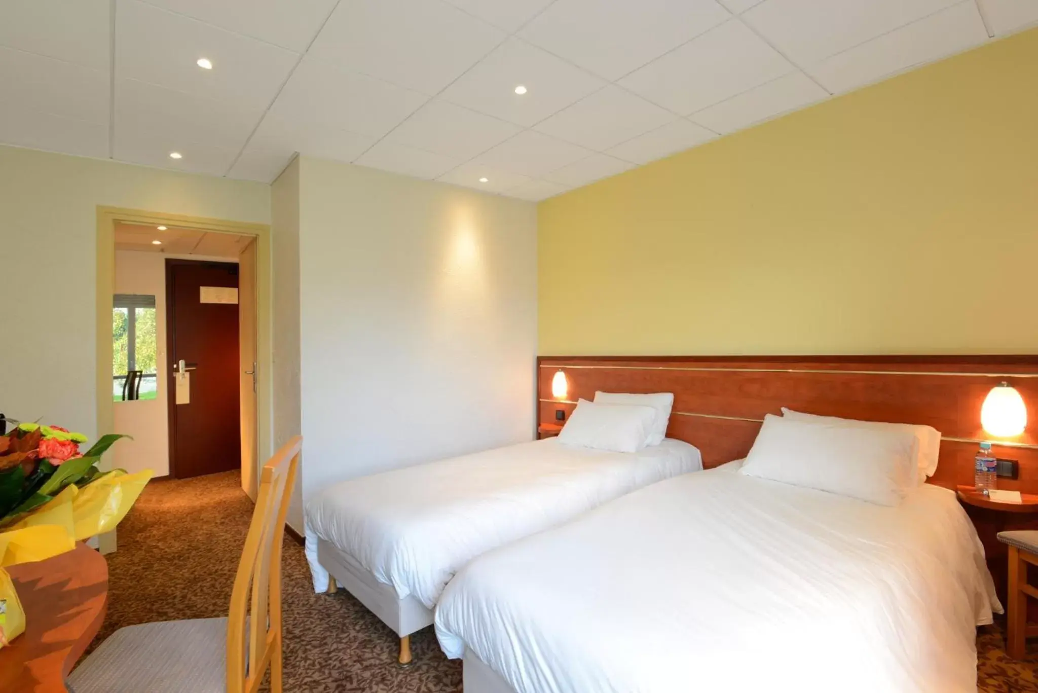 Bed in Brit Hotel Nantes Vigneux - L'Atlantel