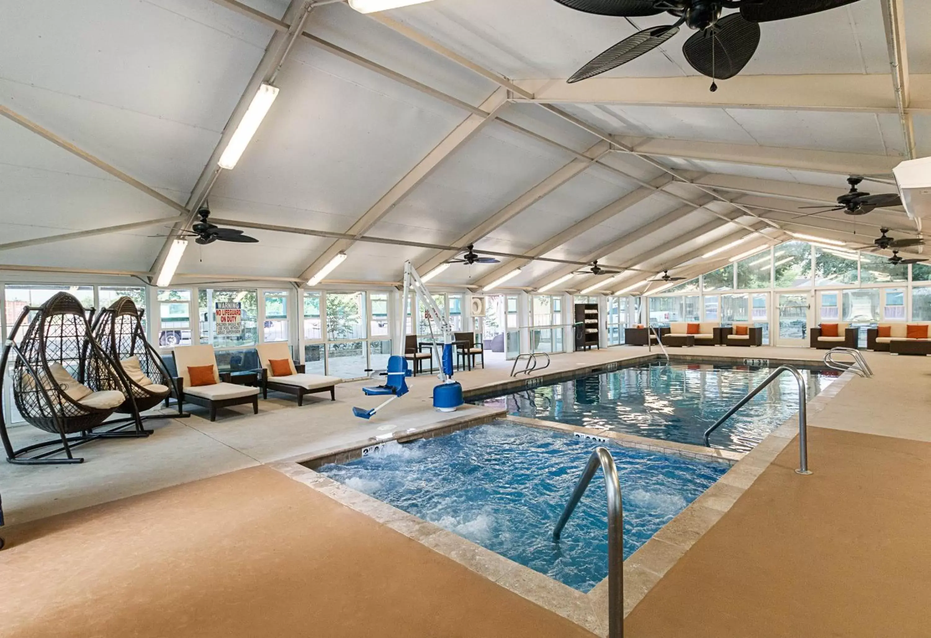 Swimming pool in Clarion Hotel San Angelo near Convention Center Swimming pool in Clarion Hotel San Angelo near Convention Center