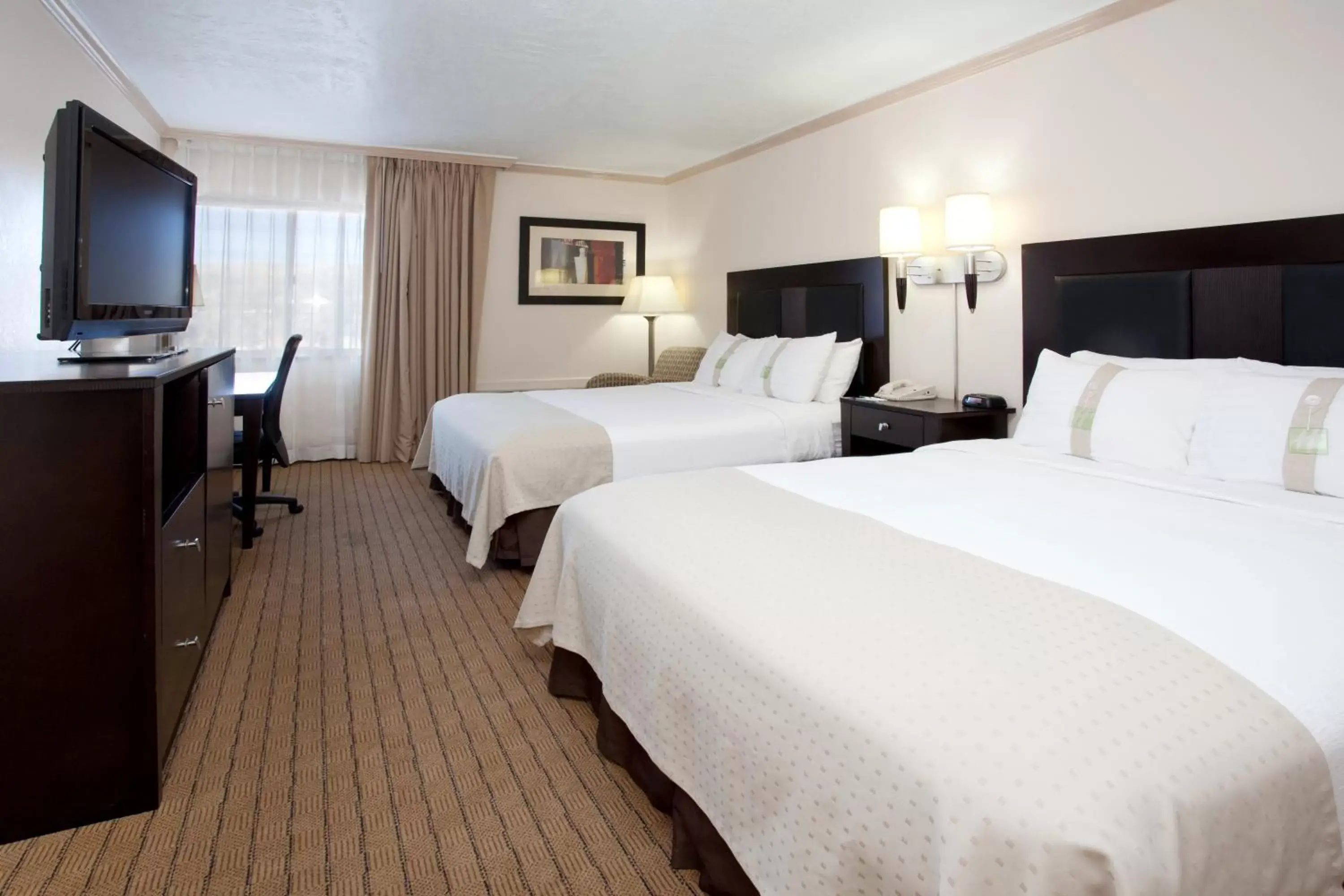 Photo of the whole room, Bed in Holiday Inn Rock Springs, an IHG Hotel